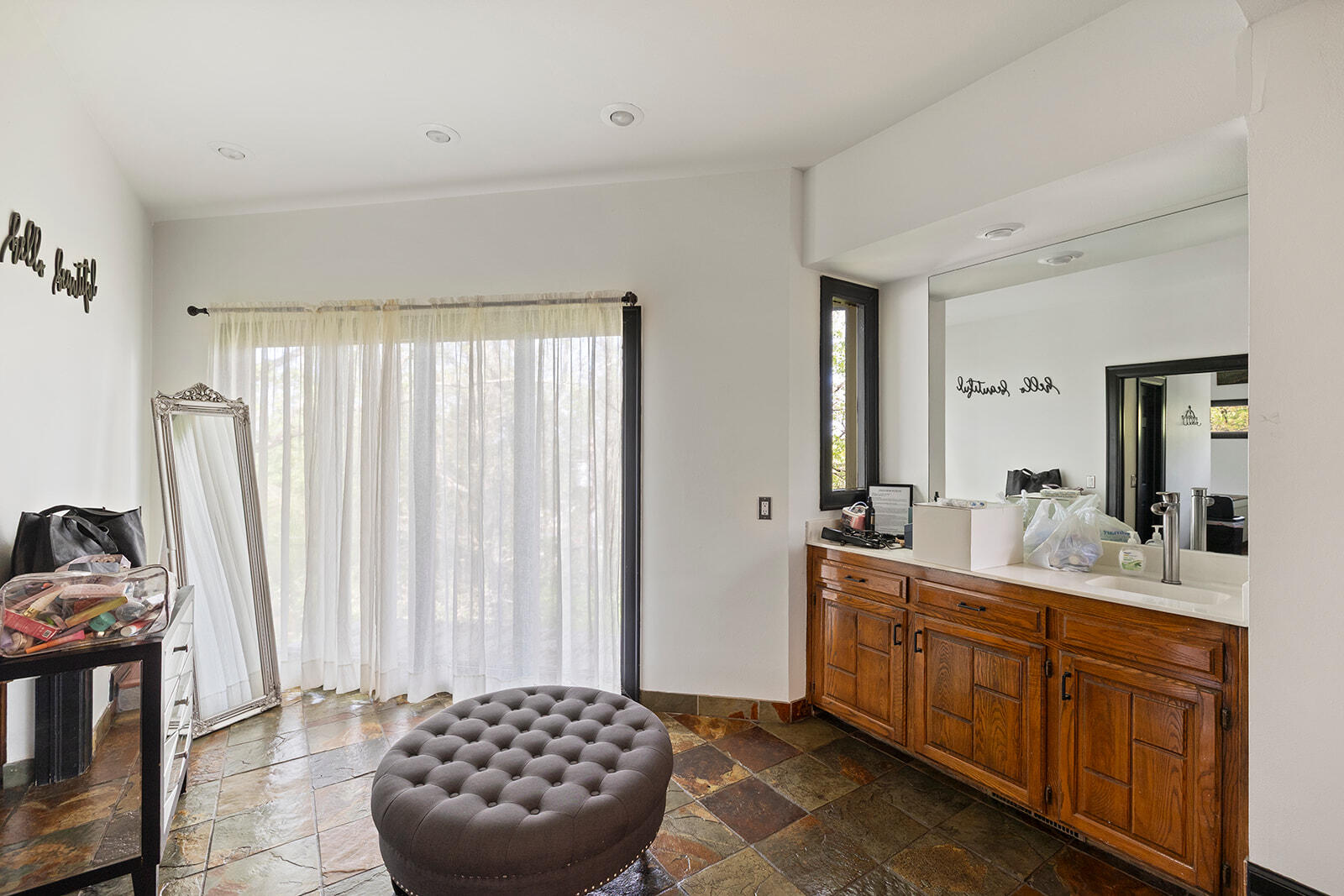 381 West Guin Road Property Photo 23