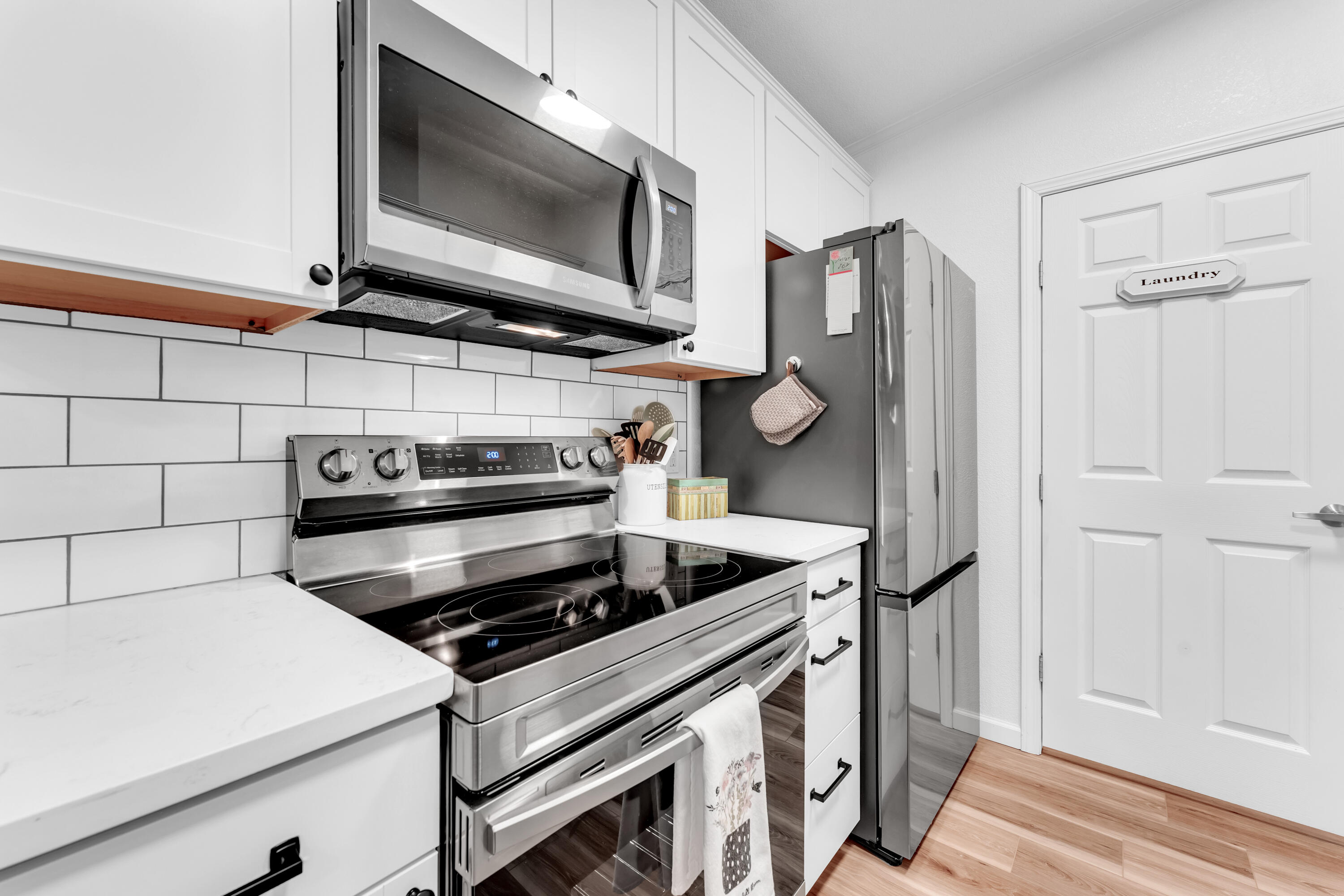542 Van Buren Road Property Photo 7