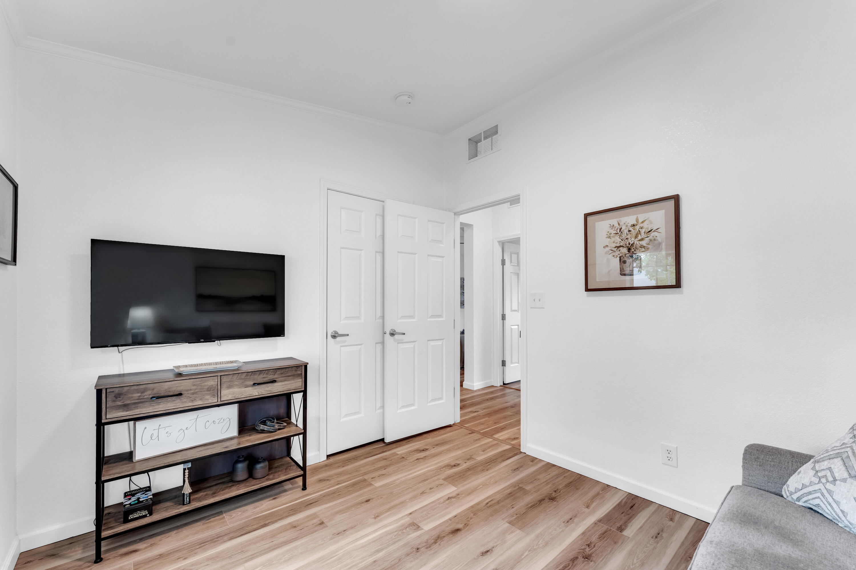 542 Van Buren Road Property Photo 15