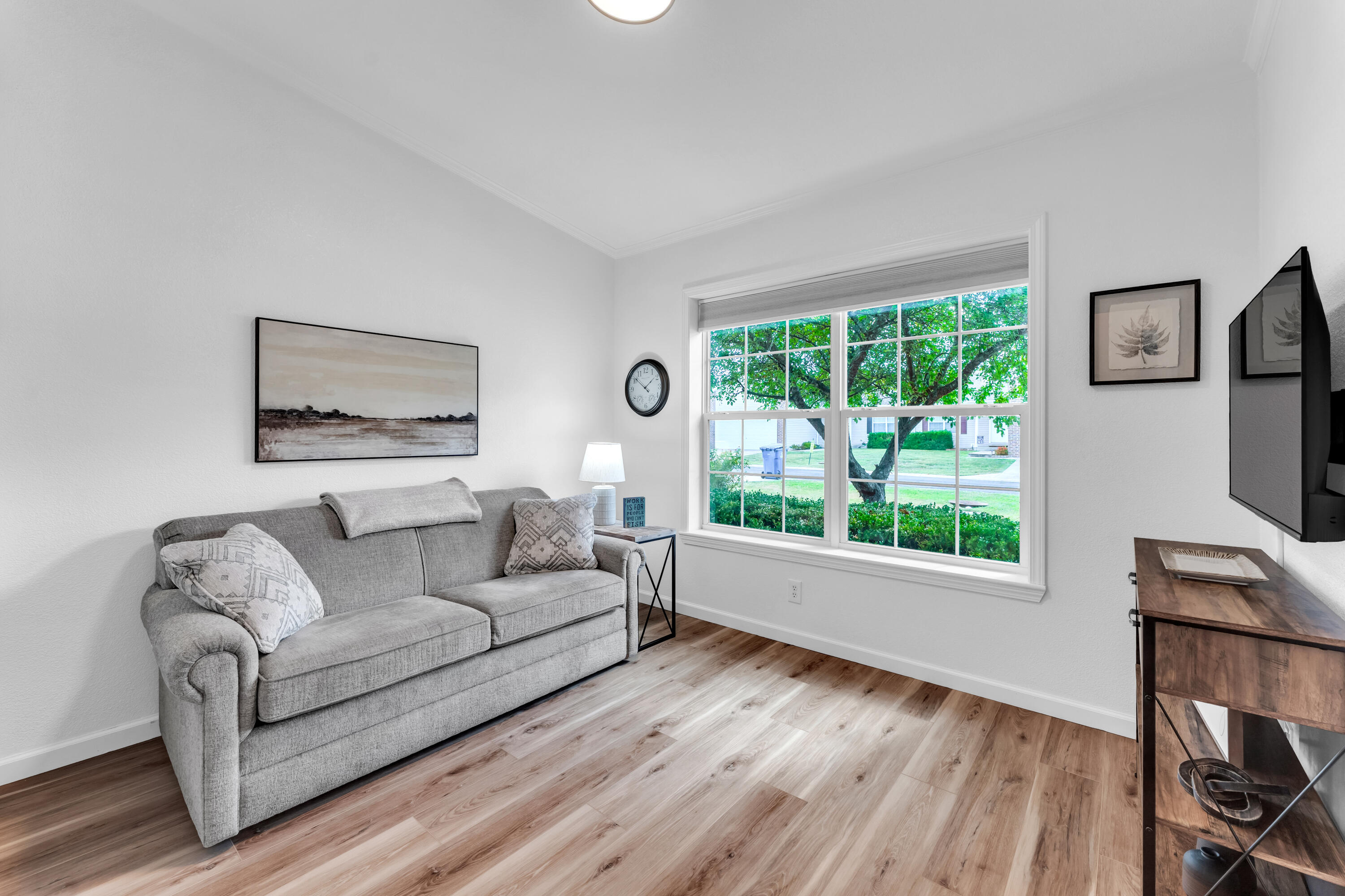 542 Van Buren Road Property Photo 16