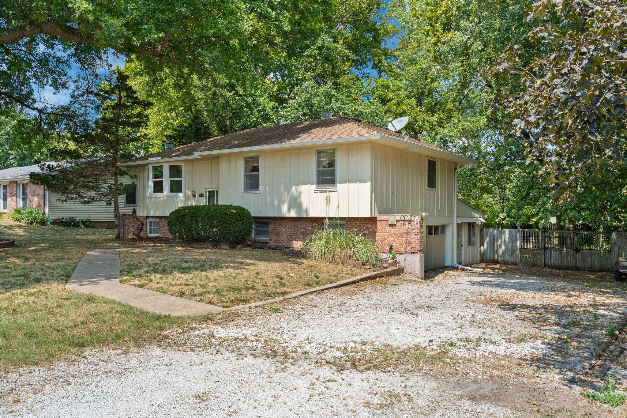 137 East Ritter Street Property Photo 4