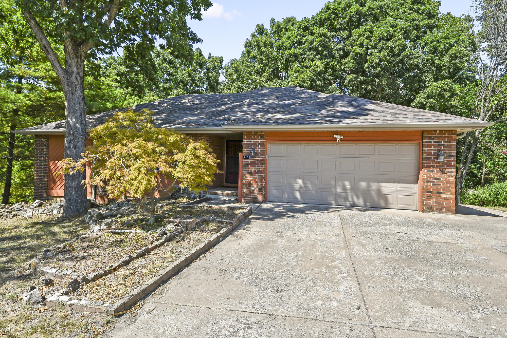 61 Northwoods Drive Property Photo 1