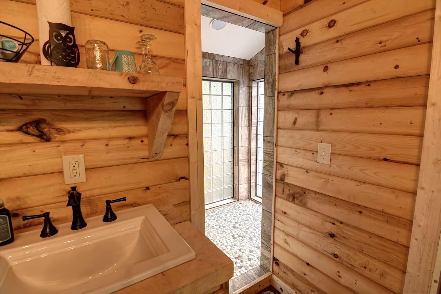 381 West Guin Road Property Photo 80