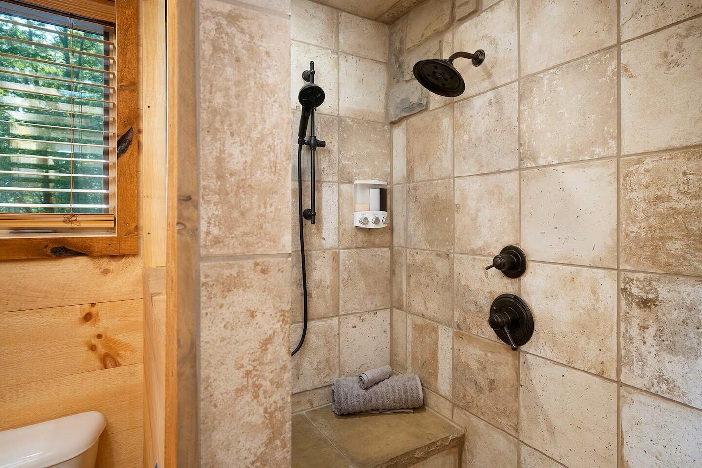381 West Guin Road Property Photo 92
