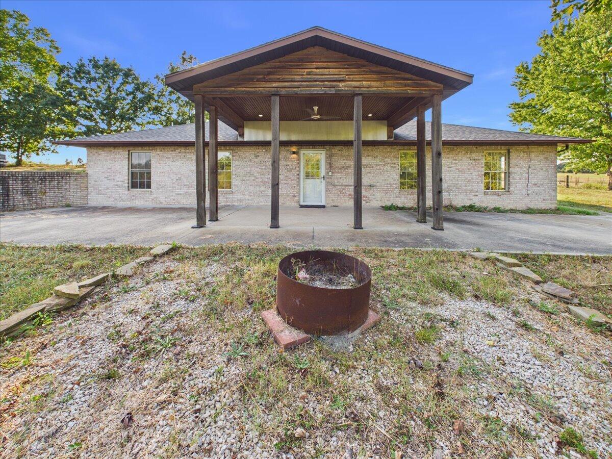 1300 Long Branch Road Property Photo 6