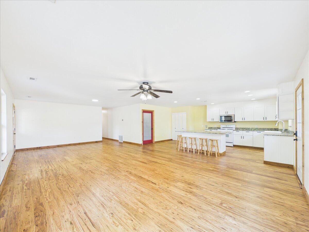 1300 Long Branch Road Property Photo 21