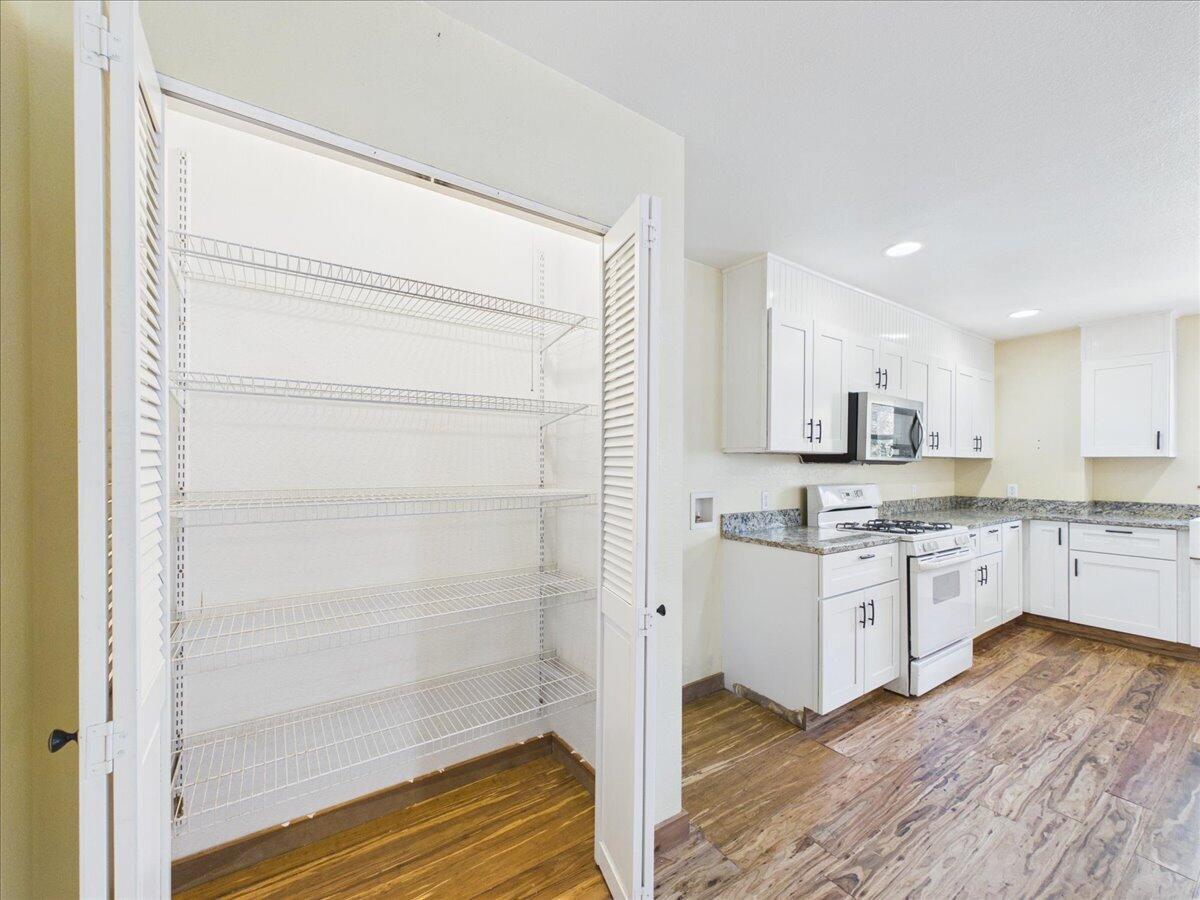 1300 Long Branch Road Property Photo 27