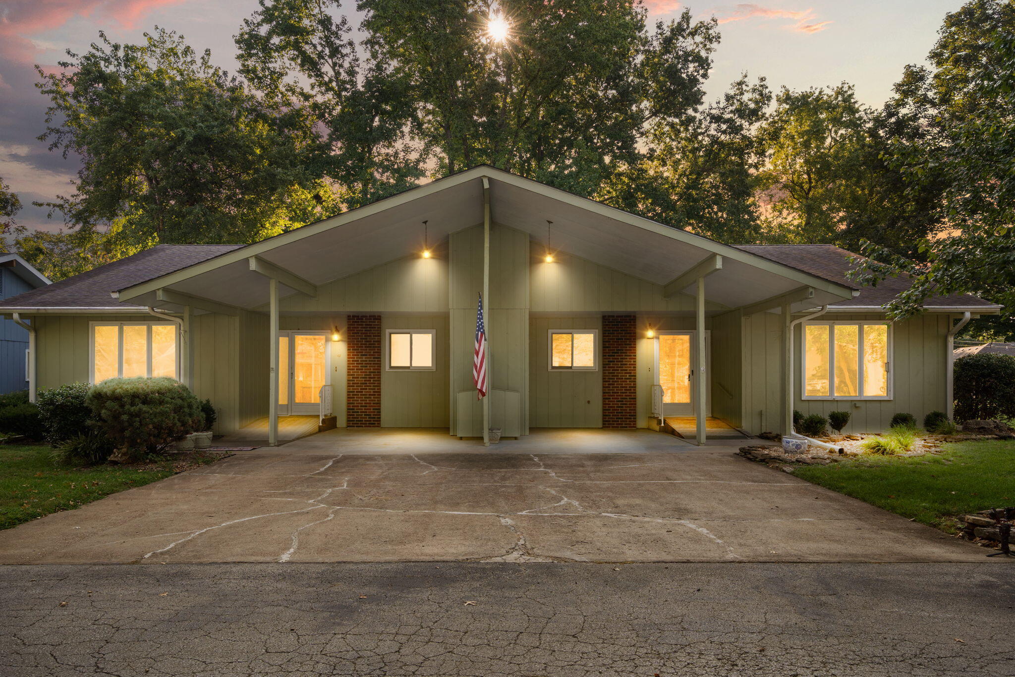 19 Oak Court Property Photo 1