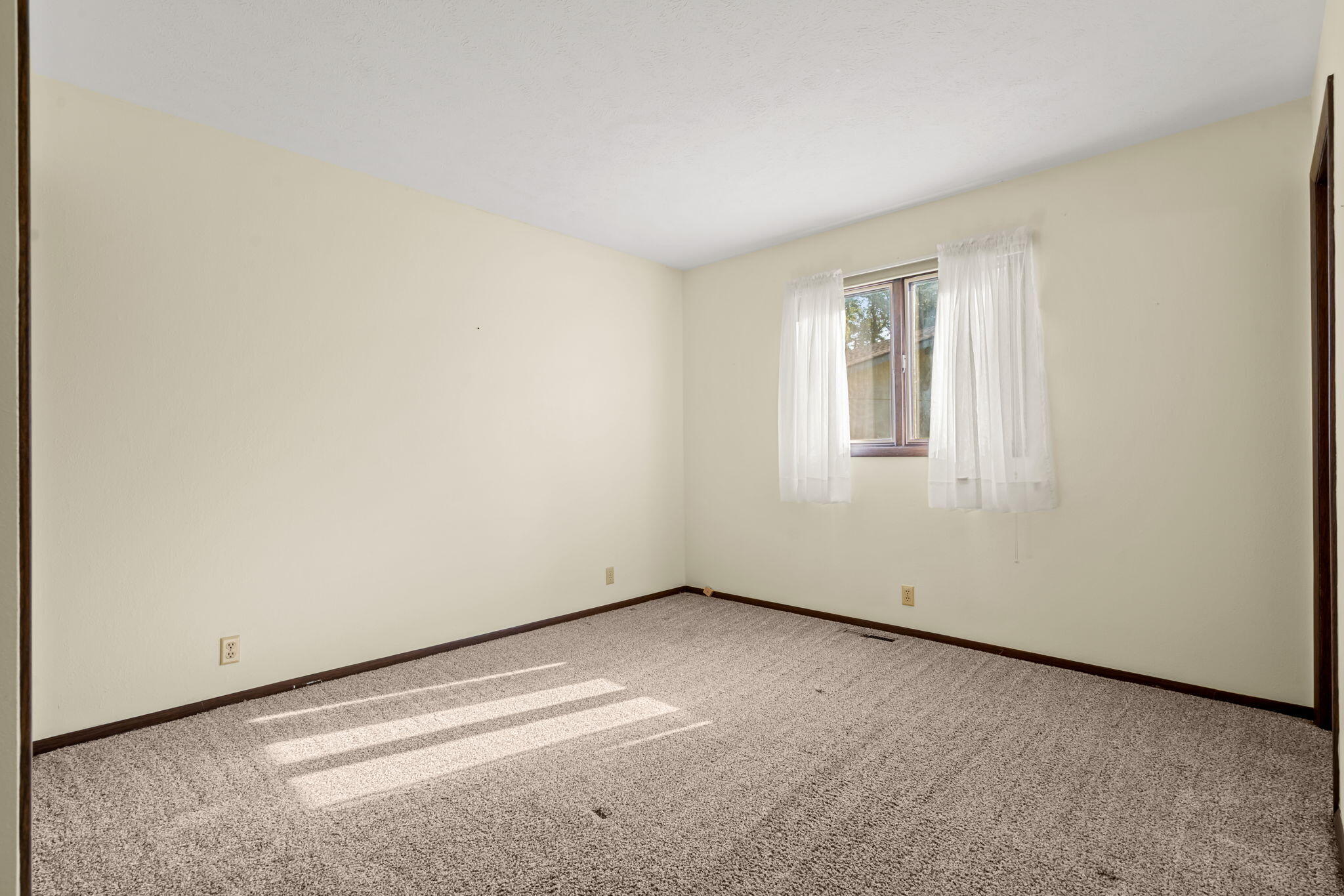 12 Ash Court Property Photo 26
