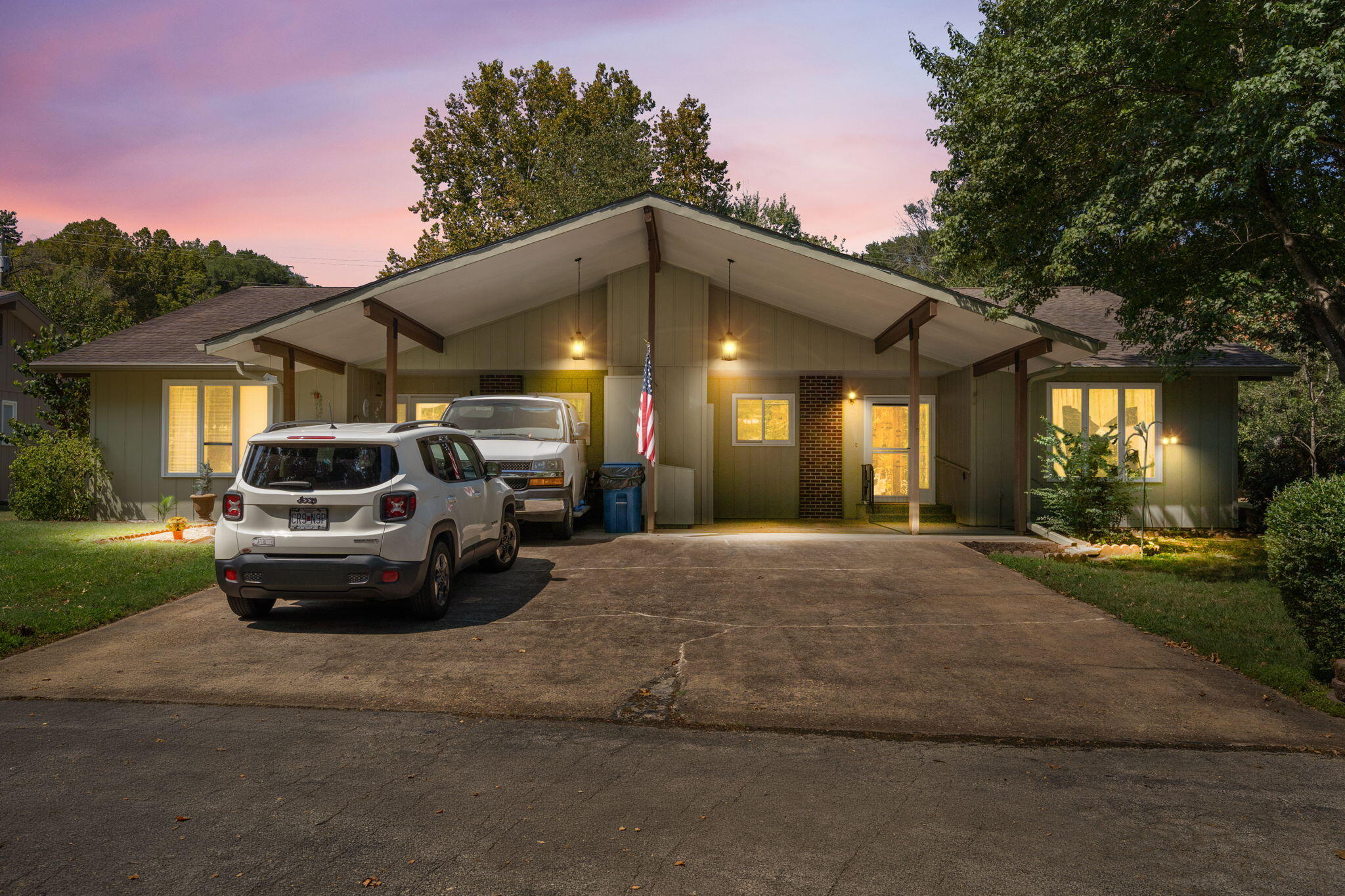 7 Oak Court Property Photo 2