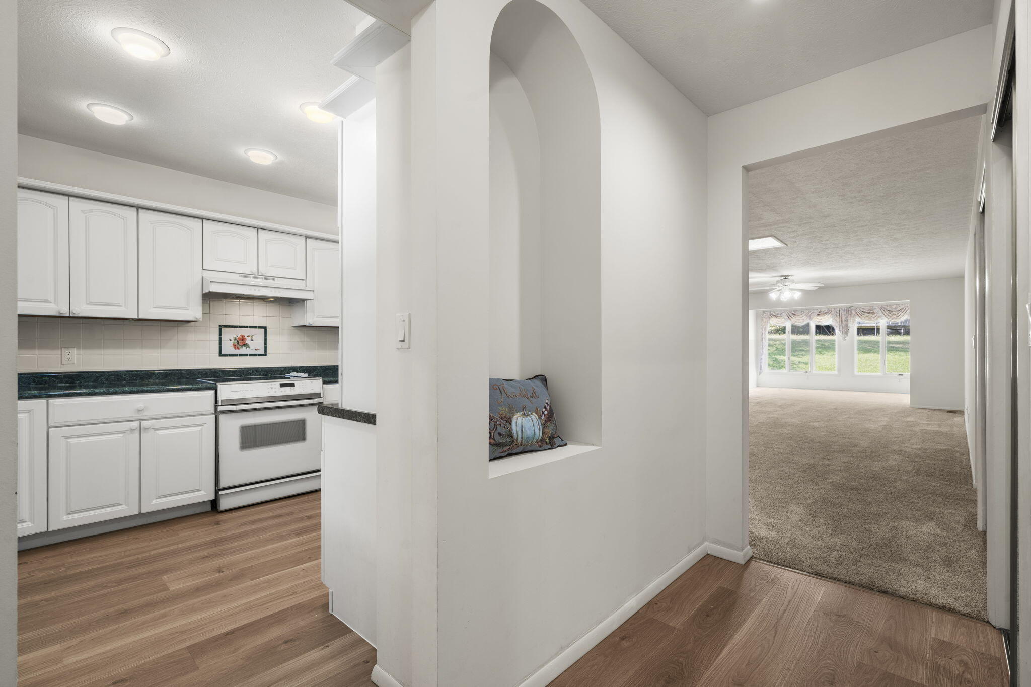 7 Oak Court Property Photo 3