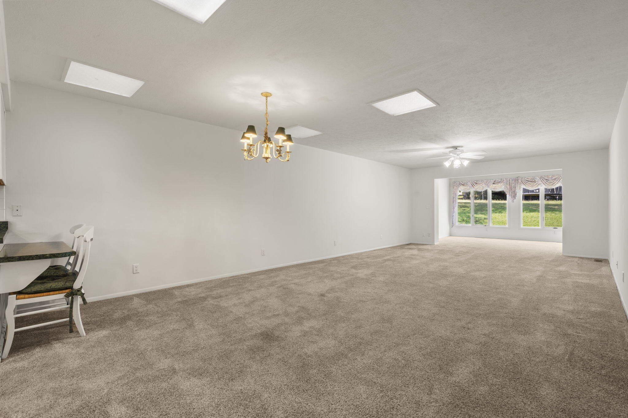 7 Oak Court Property Photo 4