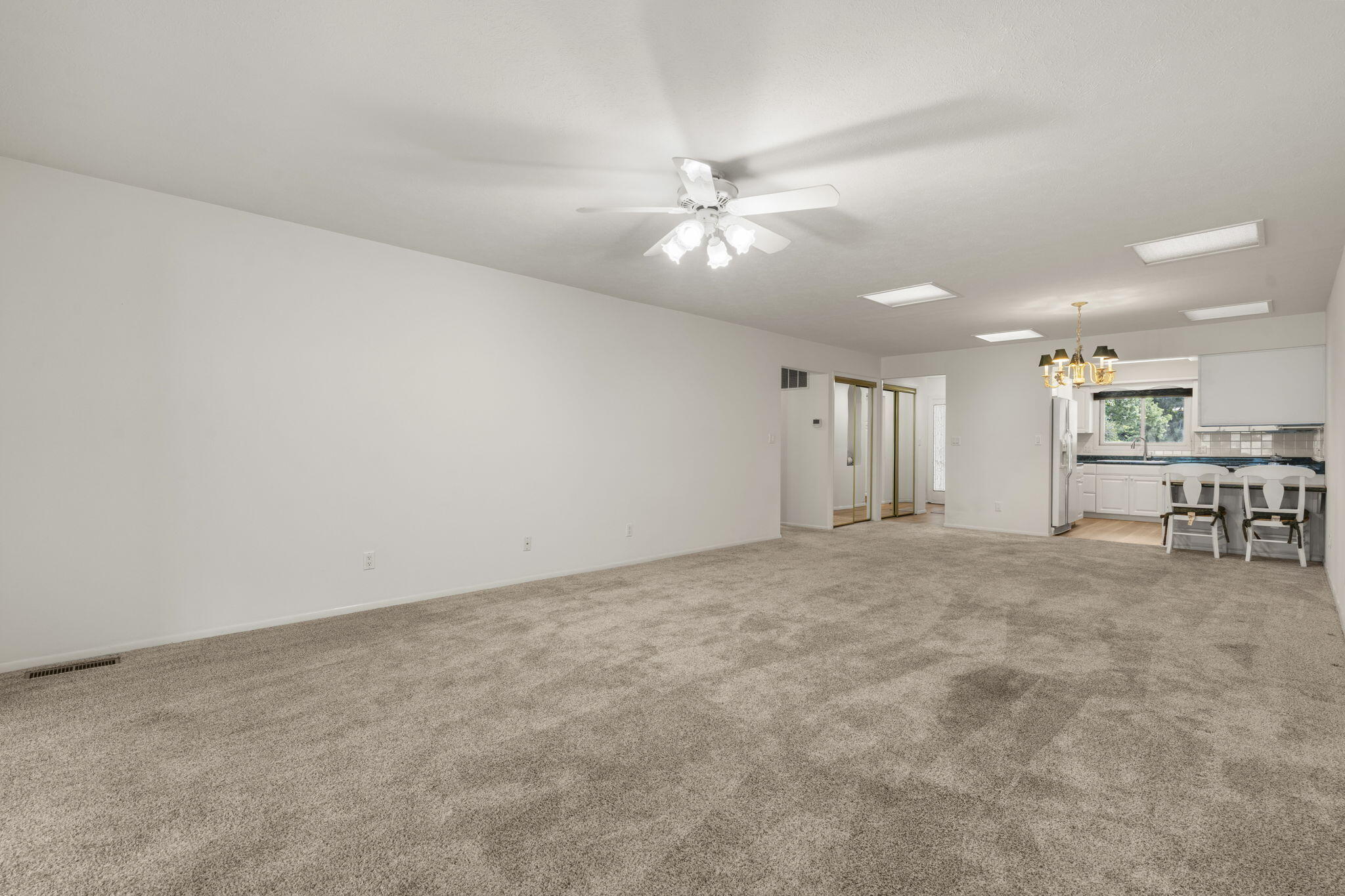 7 Oak Court Property Photo 6