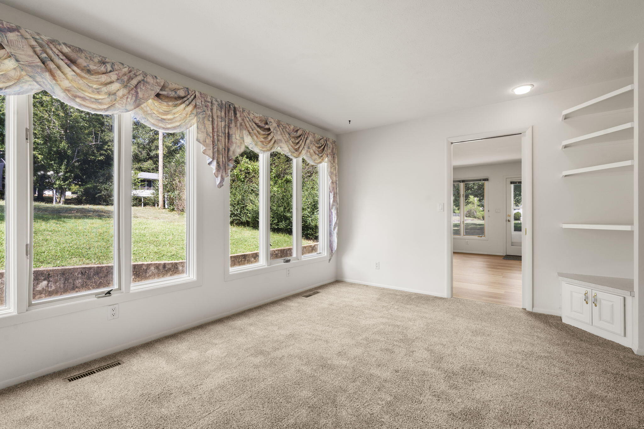 7 Oak Court Property Photo 10