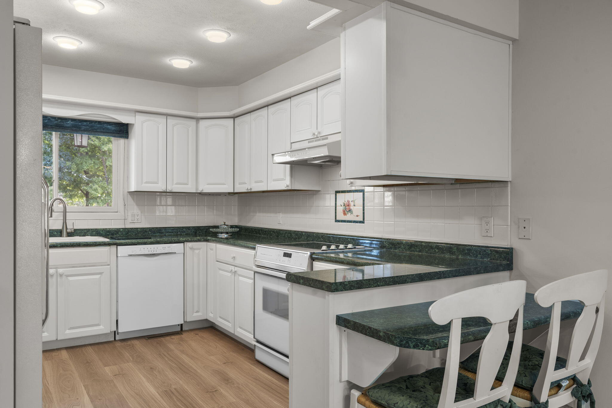 7 Oak Court Property Photo 15