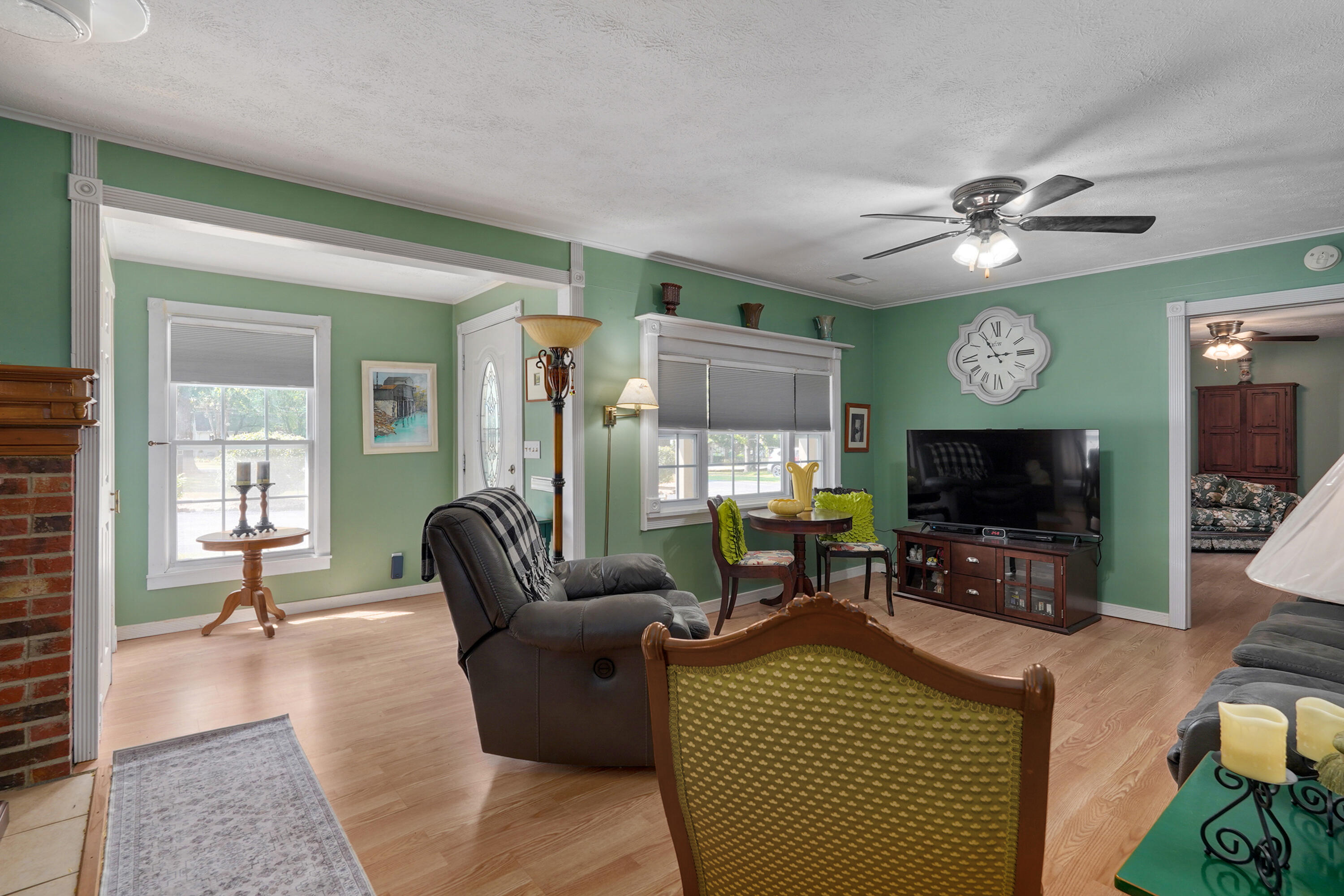 1908 South Holland Avenue Property Photo 8