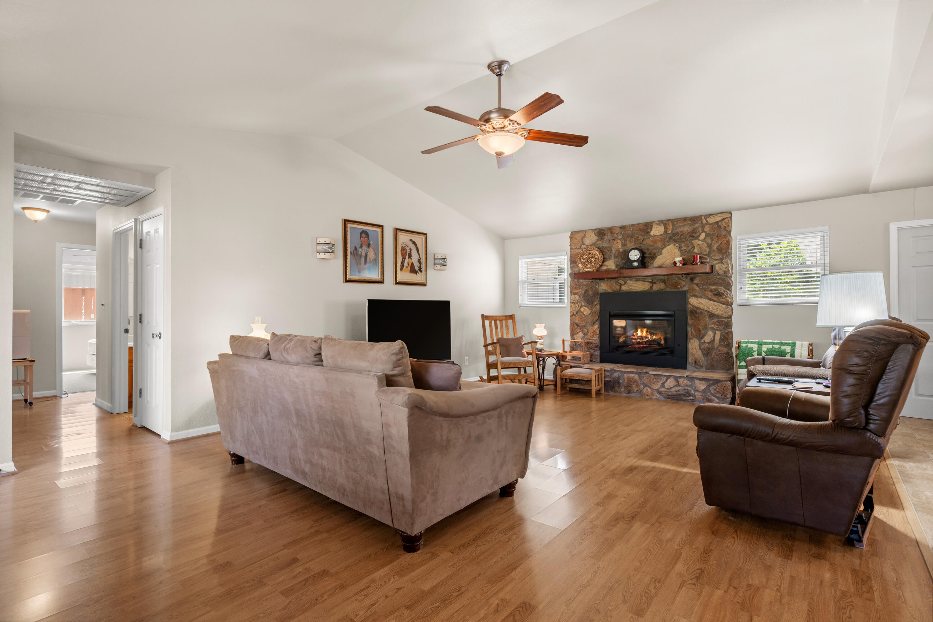 1144 Panorama Drive Property Photo 3