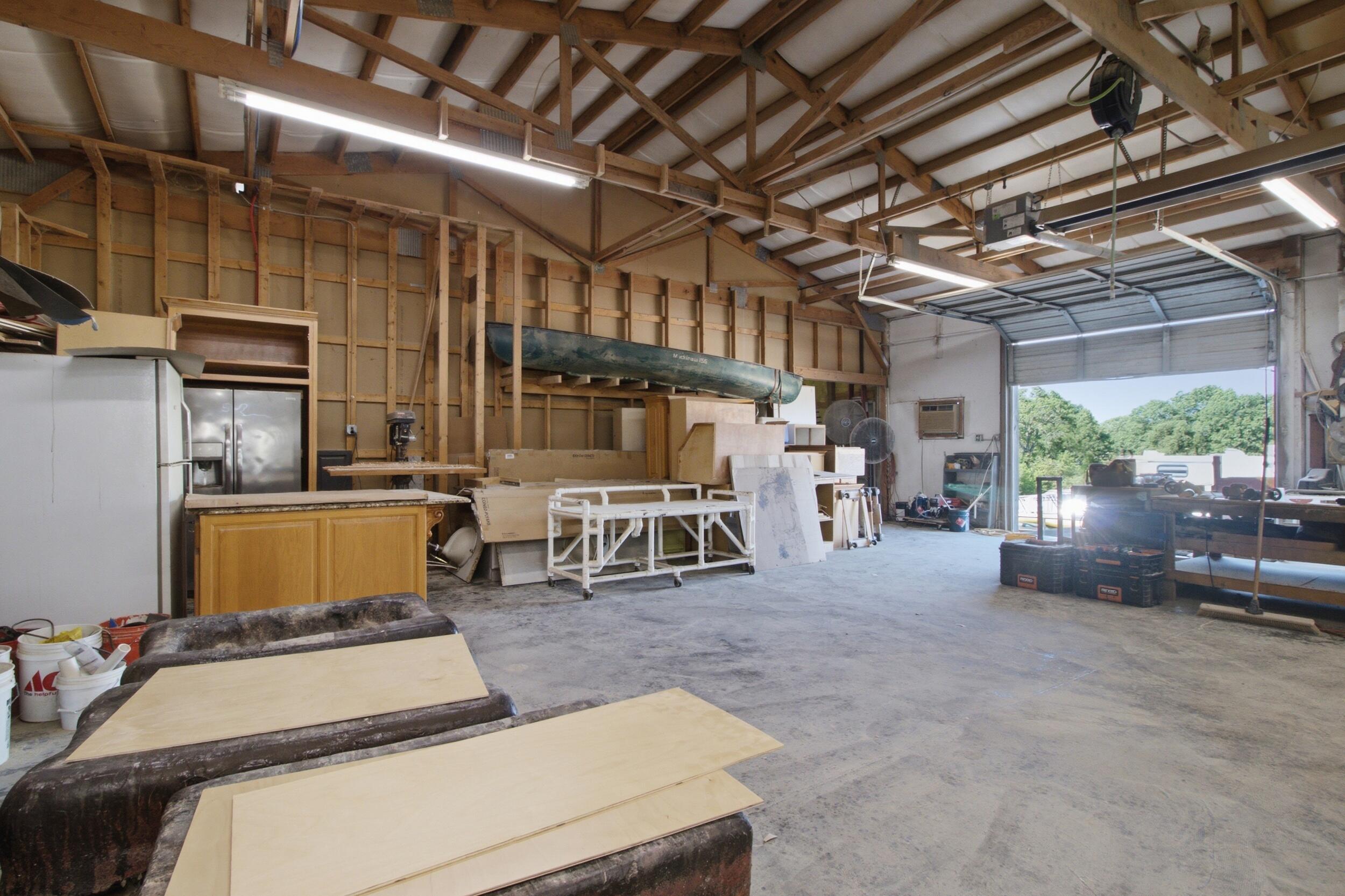 1398-1402 South Valley Road Property Photo 21