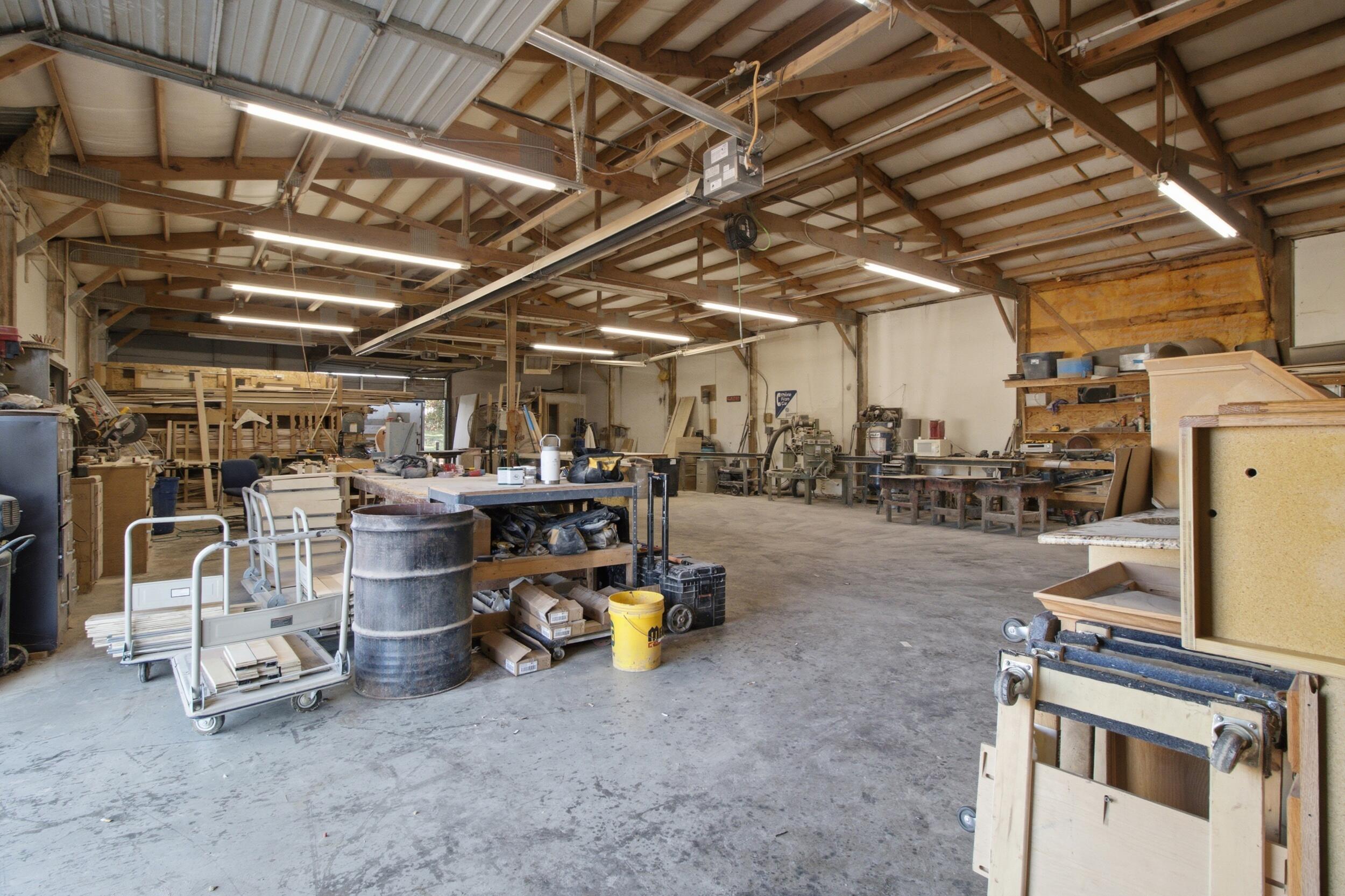 1398-1402 South Valley Road Property Photo 22