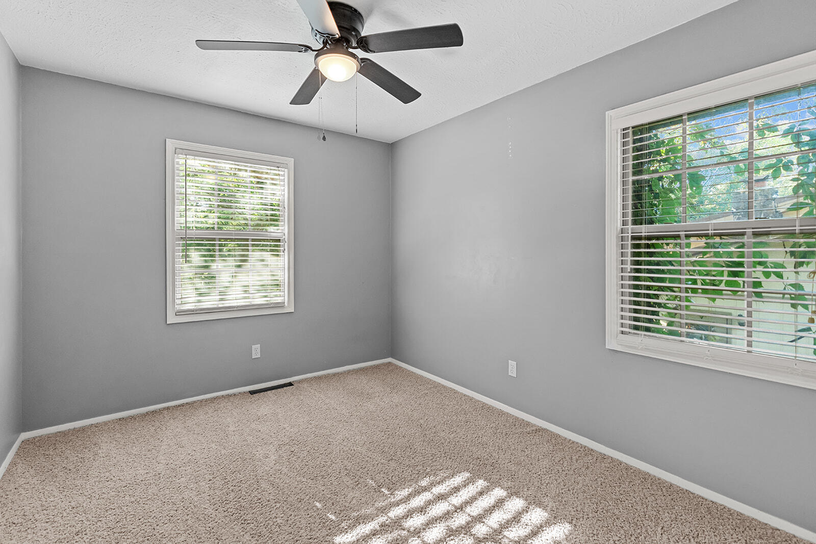 4747 South Roslyn Avenue Property Photo 20