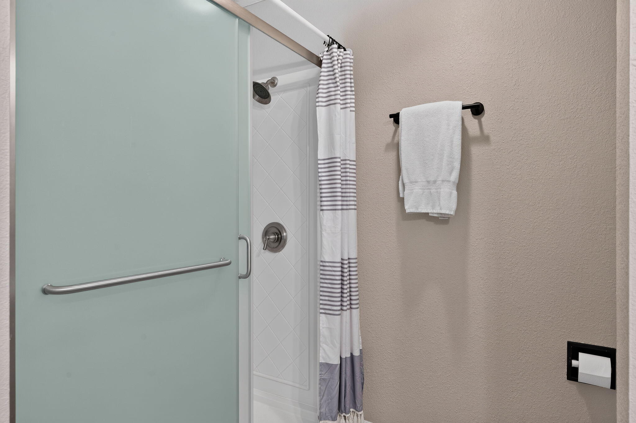169 Highland Drive Unit 3 Building 59 Property Photo 25