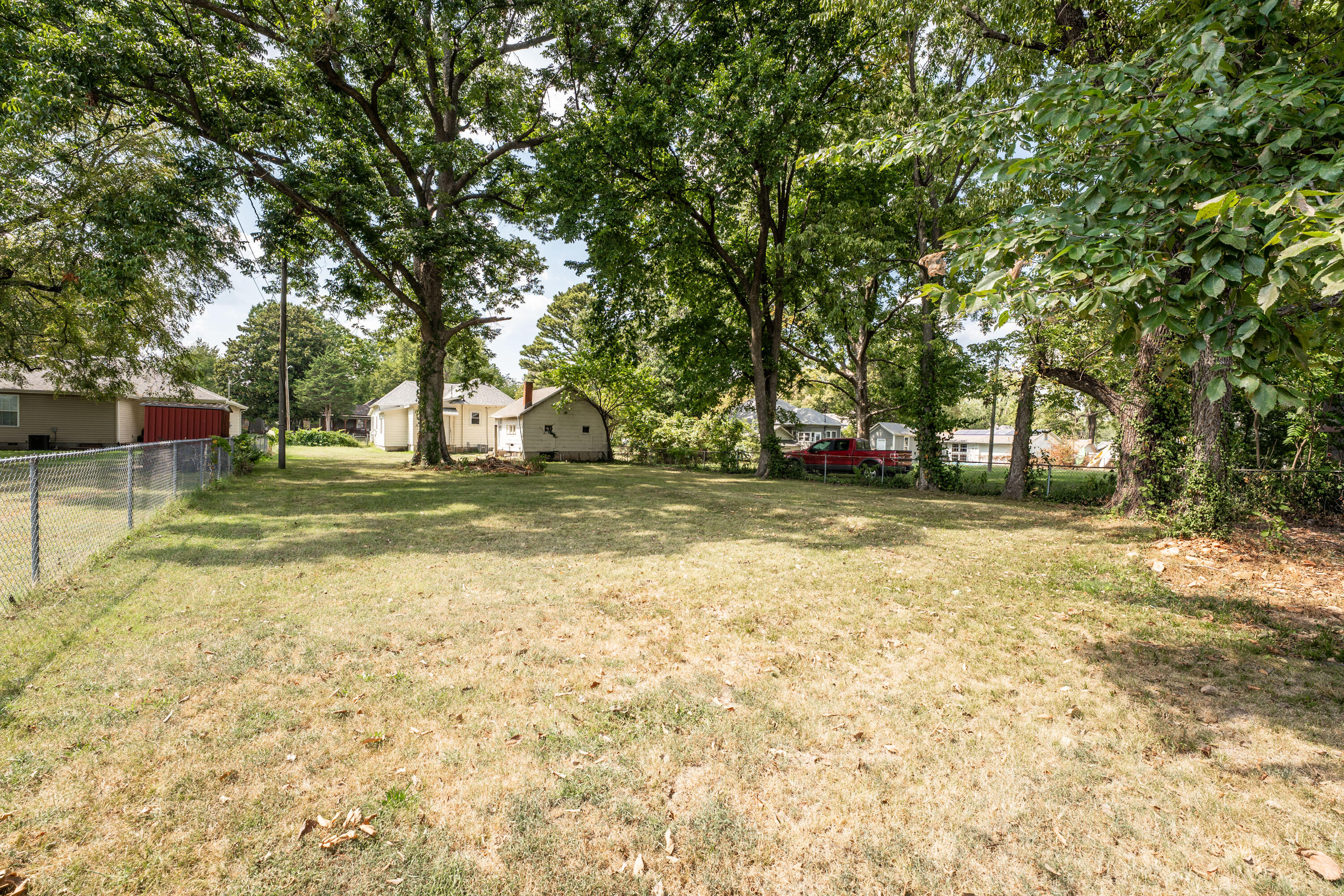 2226 North Jefferson Avenue Property Photo 5