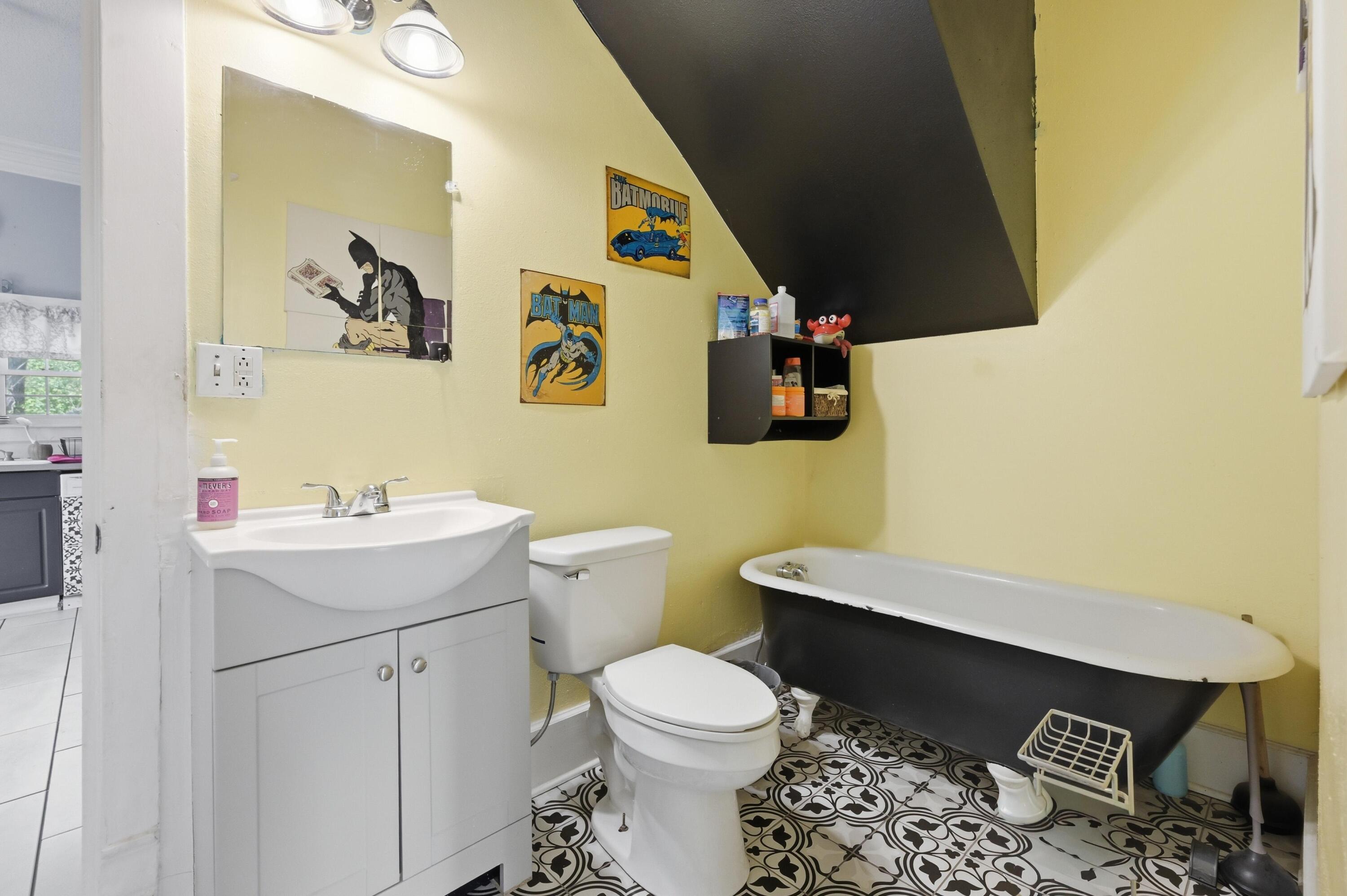 828 South High Street Property Photo 18