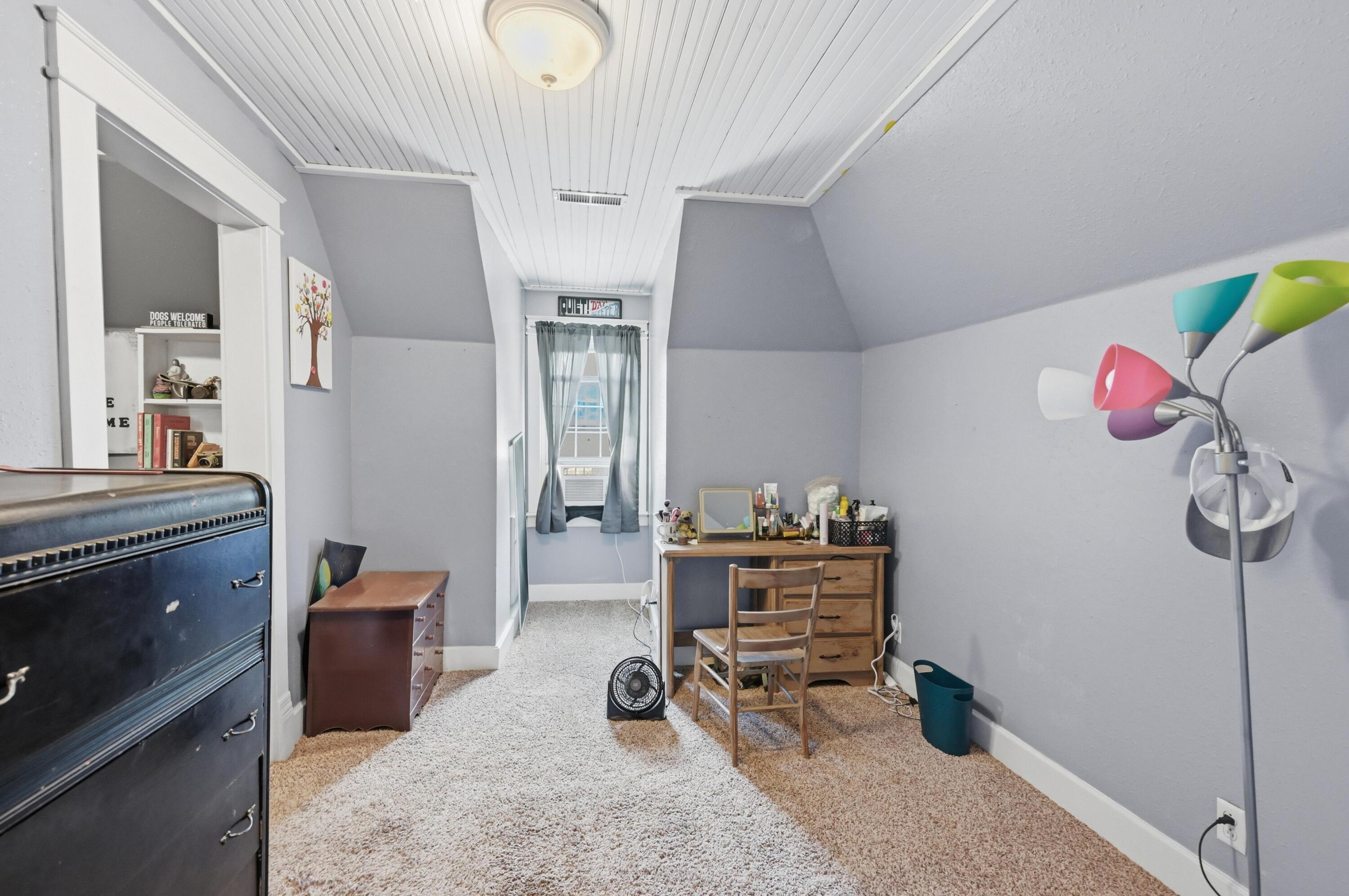 828 South High Street Property Photo 29
