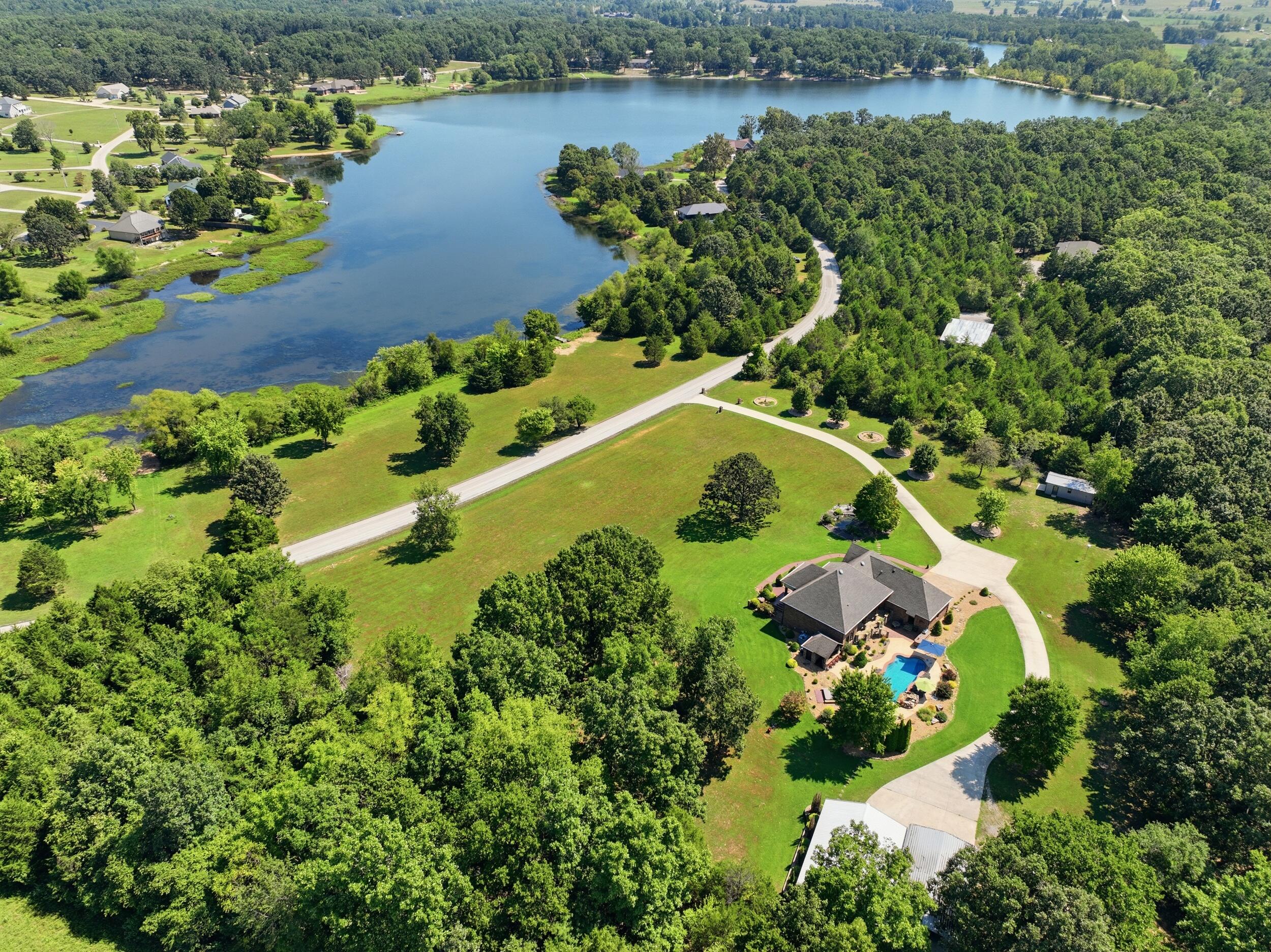 4876 Private Road 8920 Property Photo 5