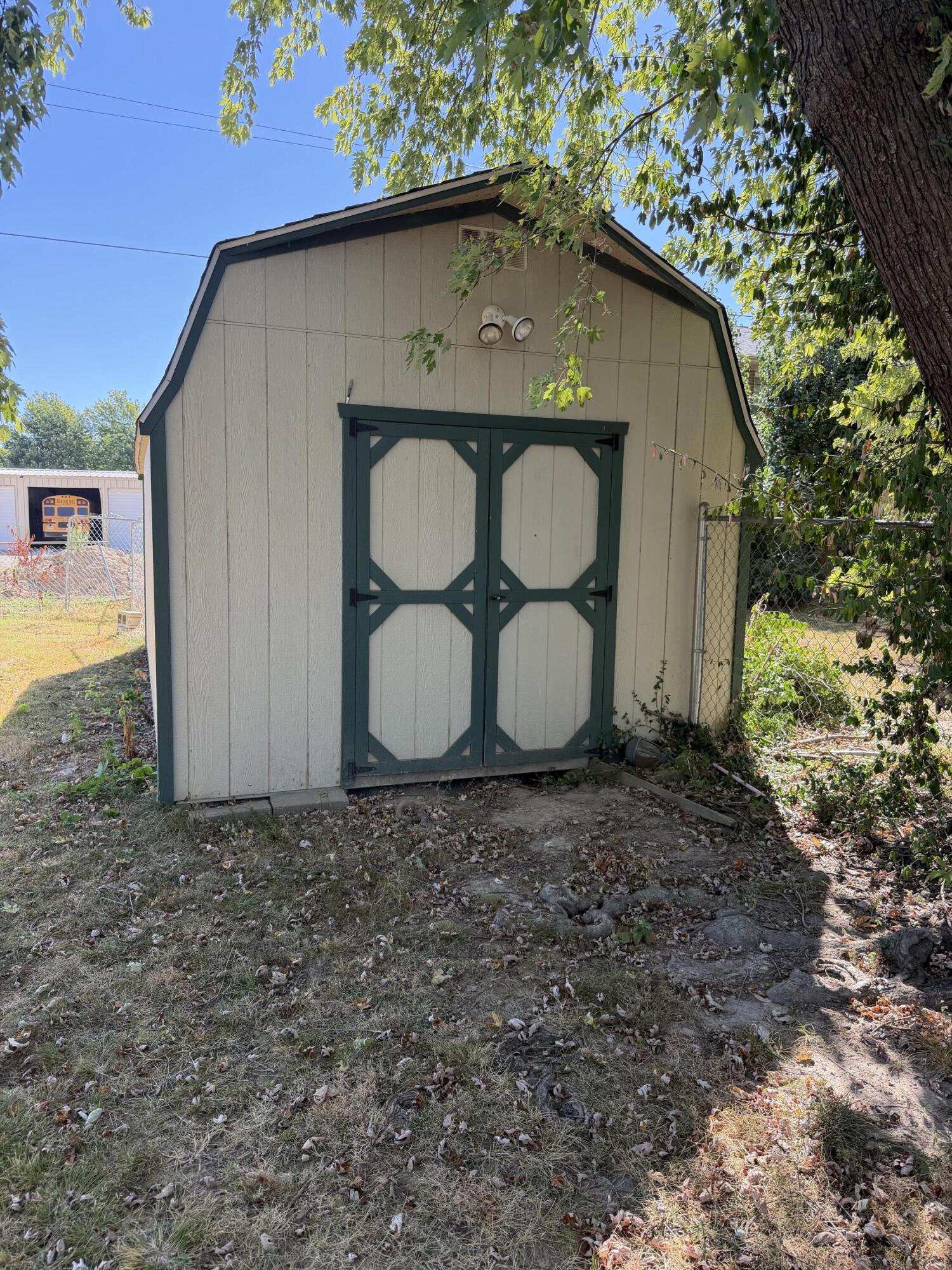 300 South Holmes Avenue Property Photo 16