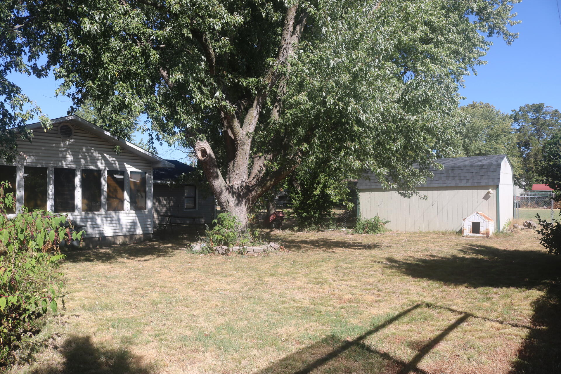 300 South Holmes Avenue Property Photo 18