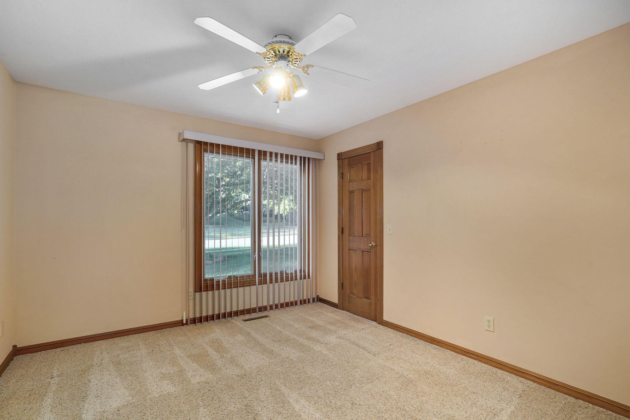 1134 West Pheasant Run Street Property Photo 24