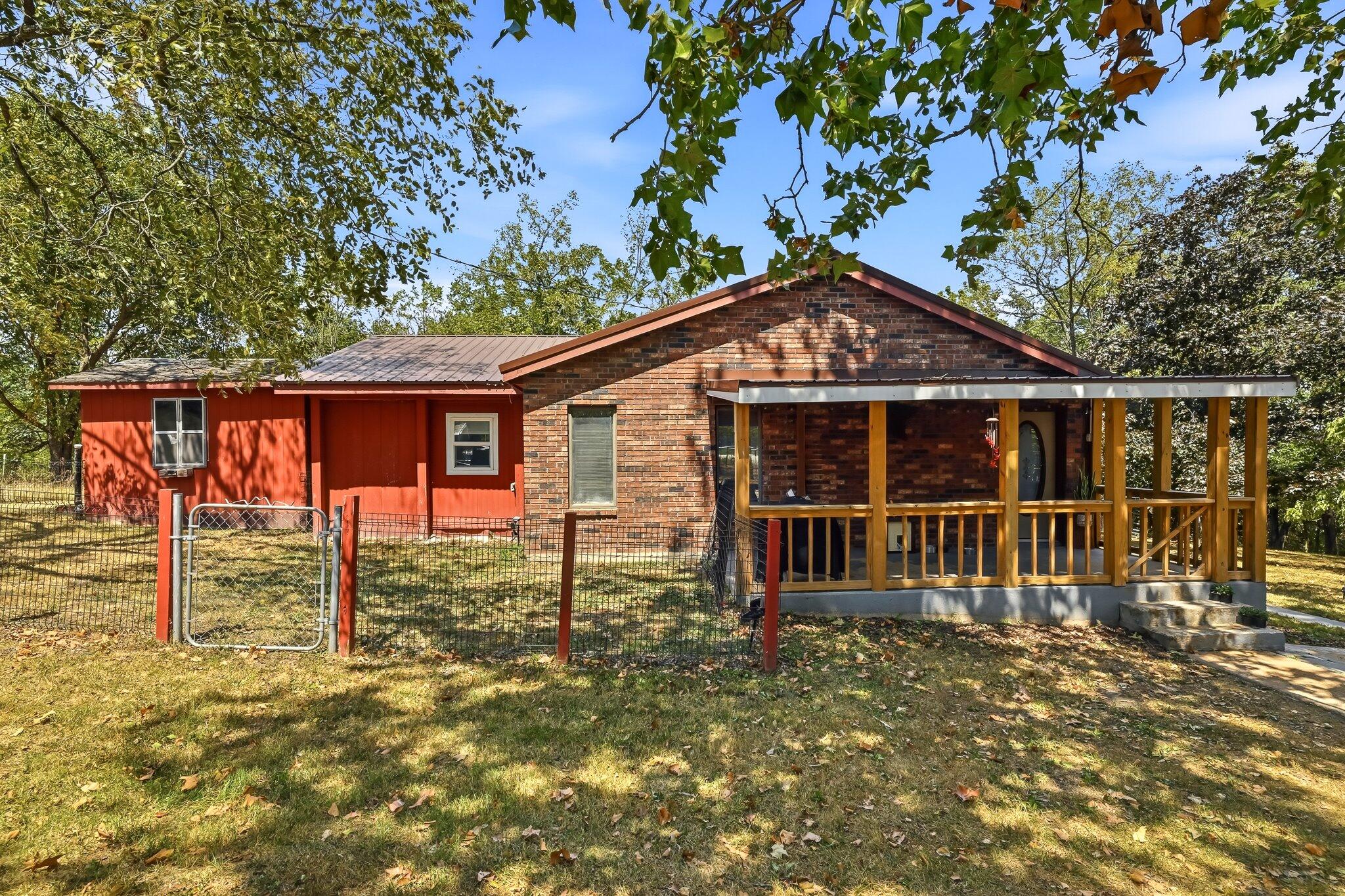 5787 Highway 63 Houston Property Photo 1
