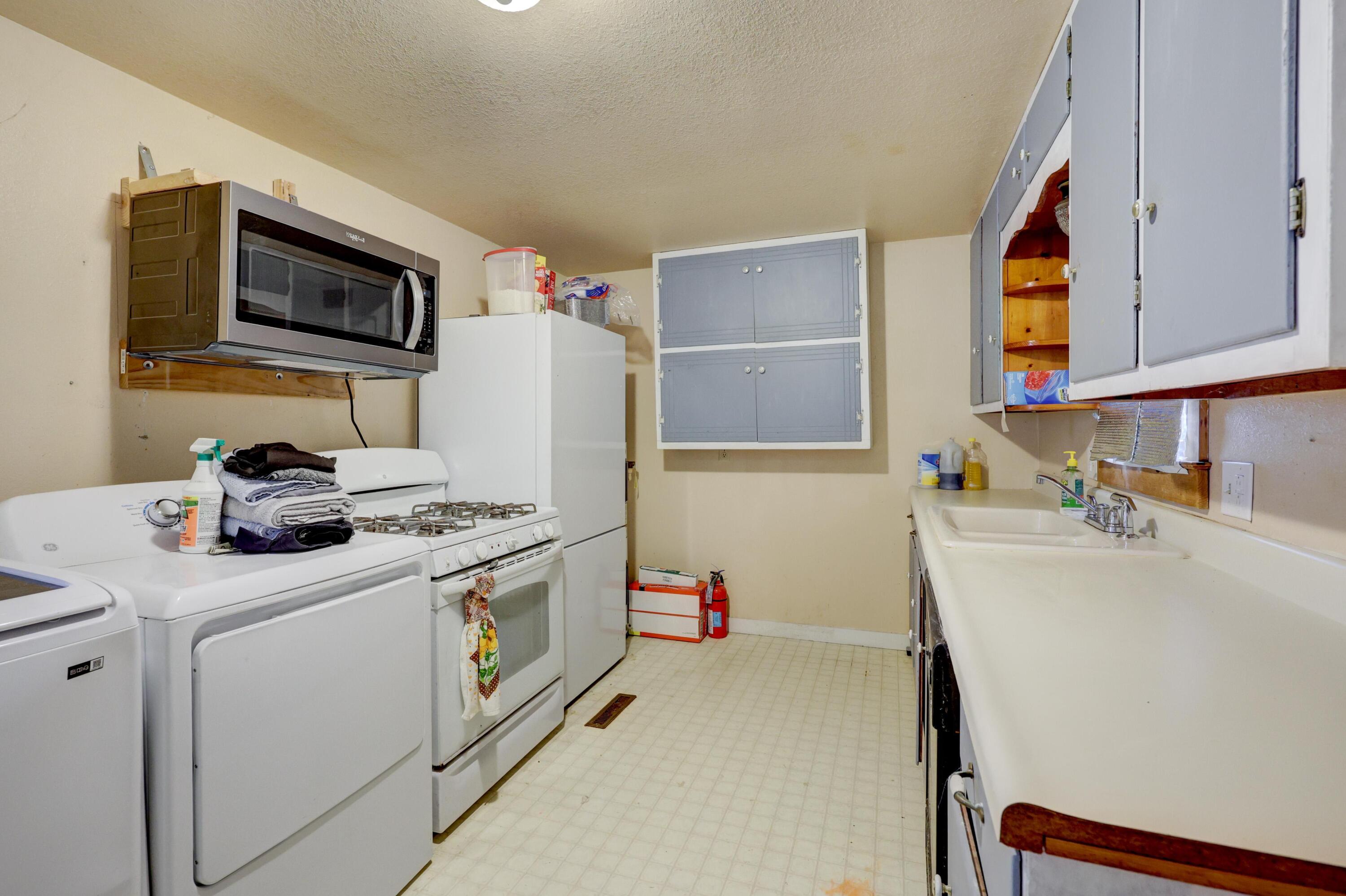 2005 Park Avenue Property Photo 9
