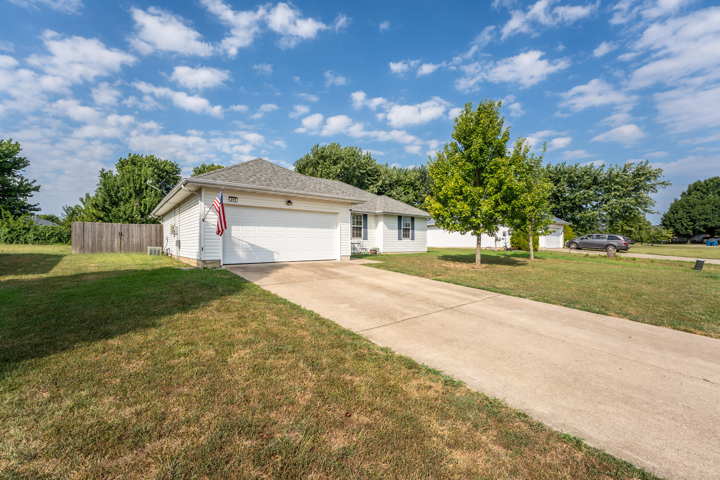 411 Arrowhead Road Property Photo 2