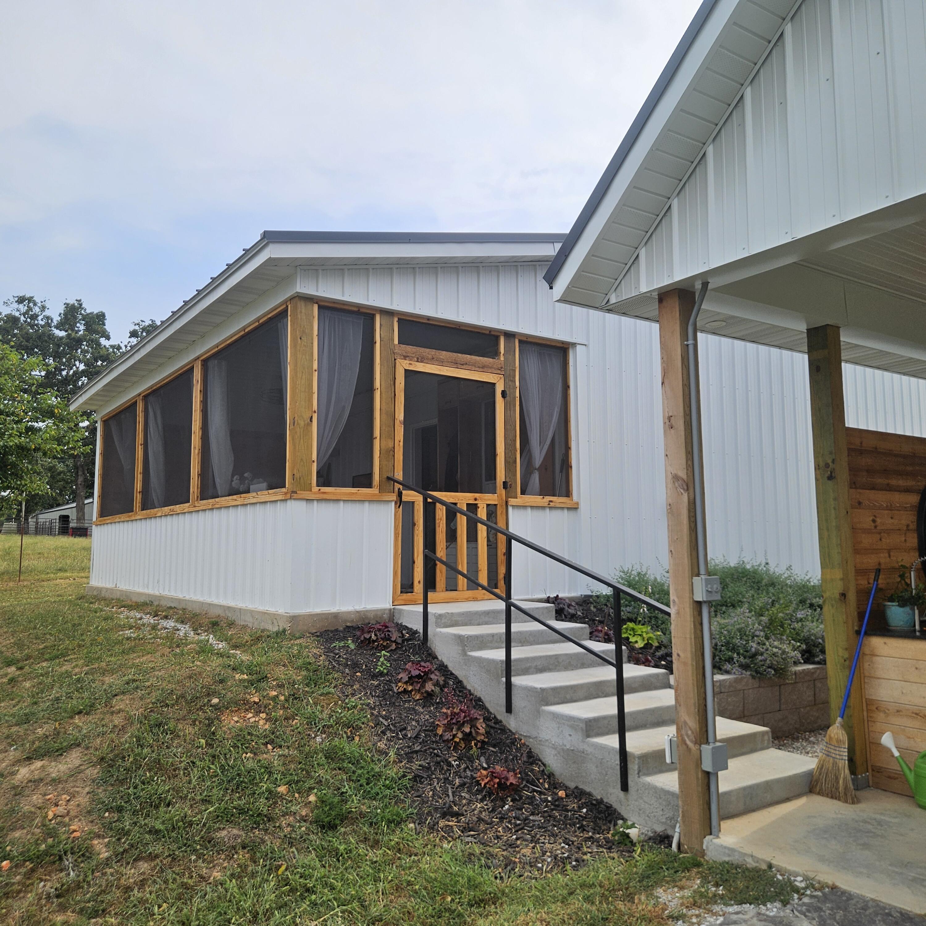 15049 Highway Tt Property Photo 4