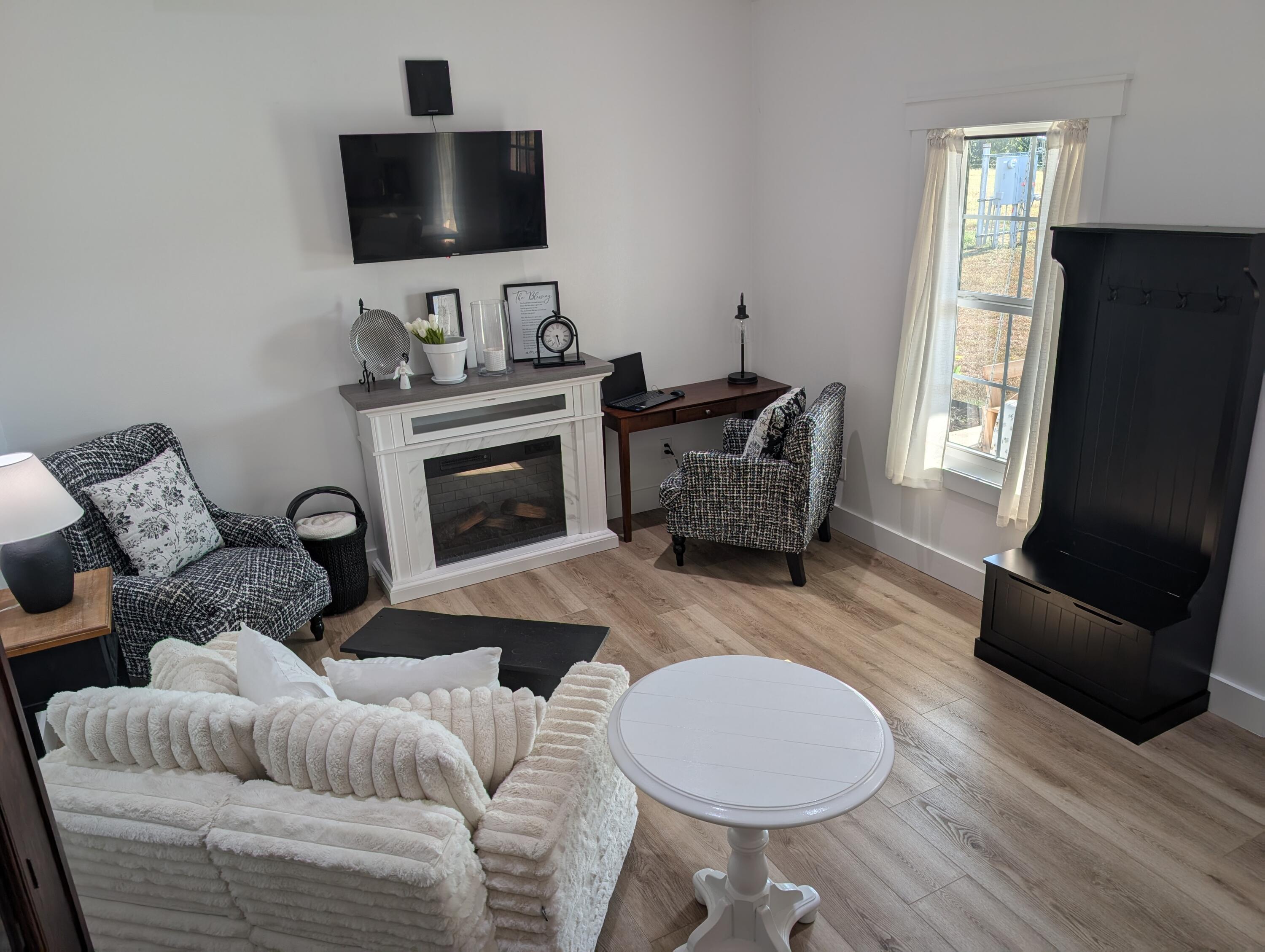 15049 Highway Tt Property Photo 7