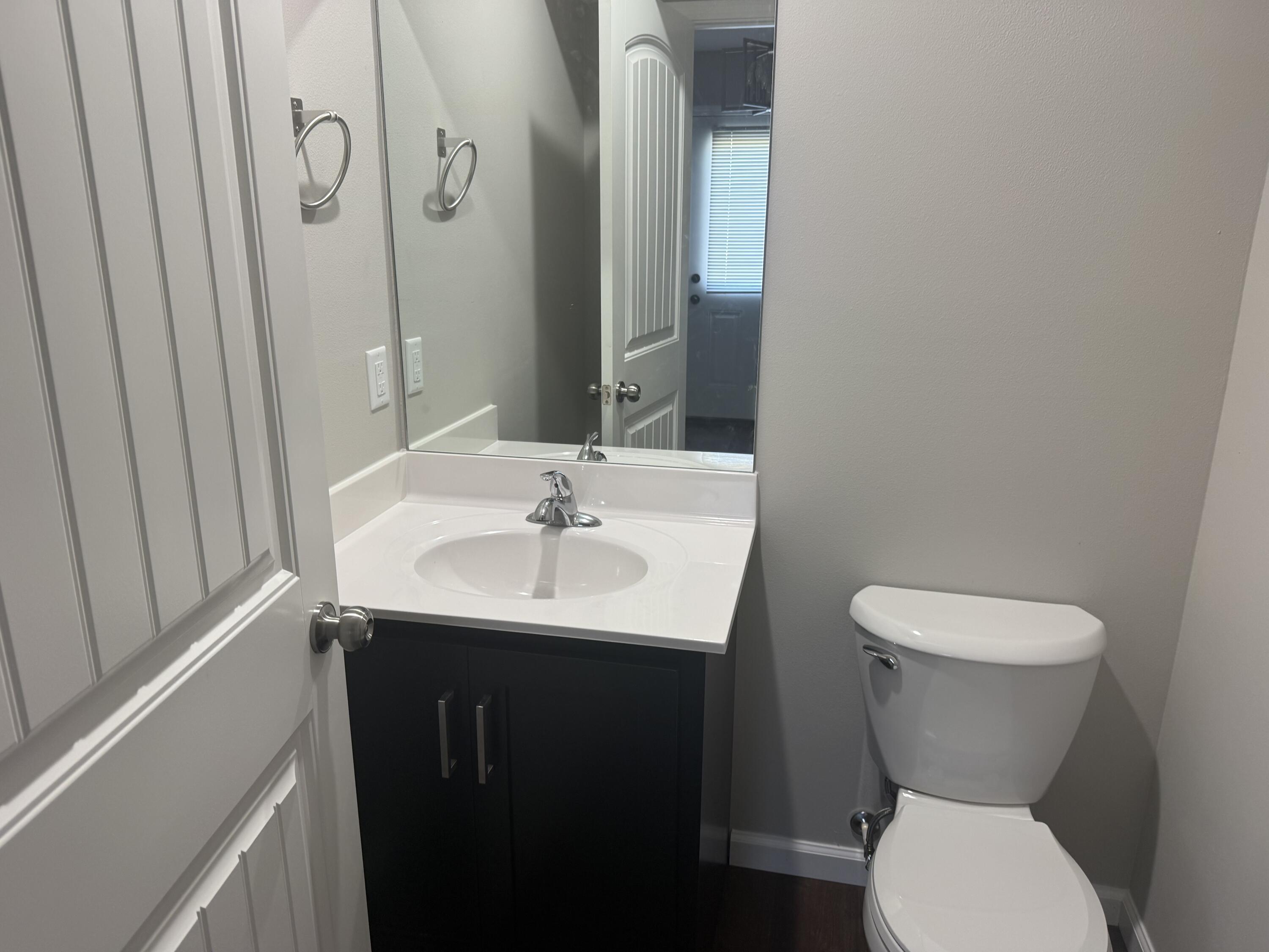 2814 Burke Avenue Property Photo 10