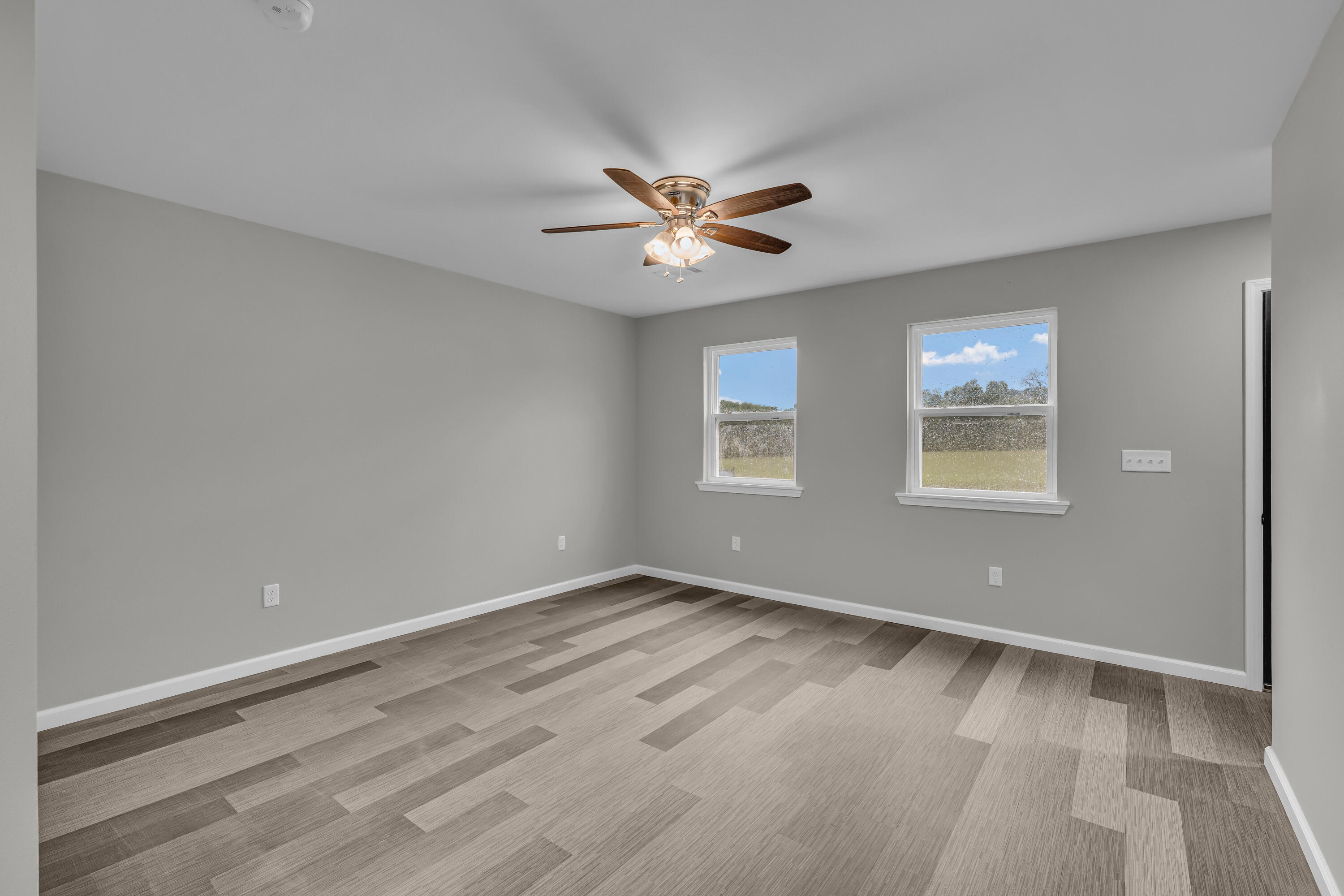 2814 Burke Avenue Property Photo 15