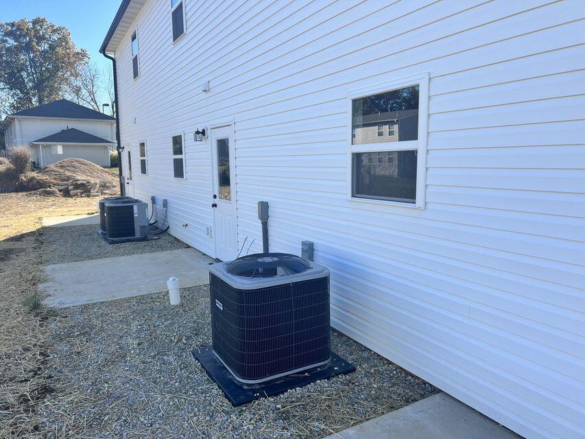 2814 Burke Avenue Property Photo 34