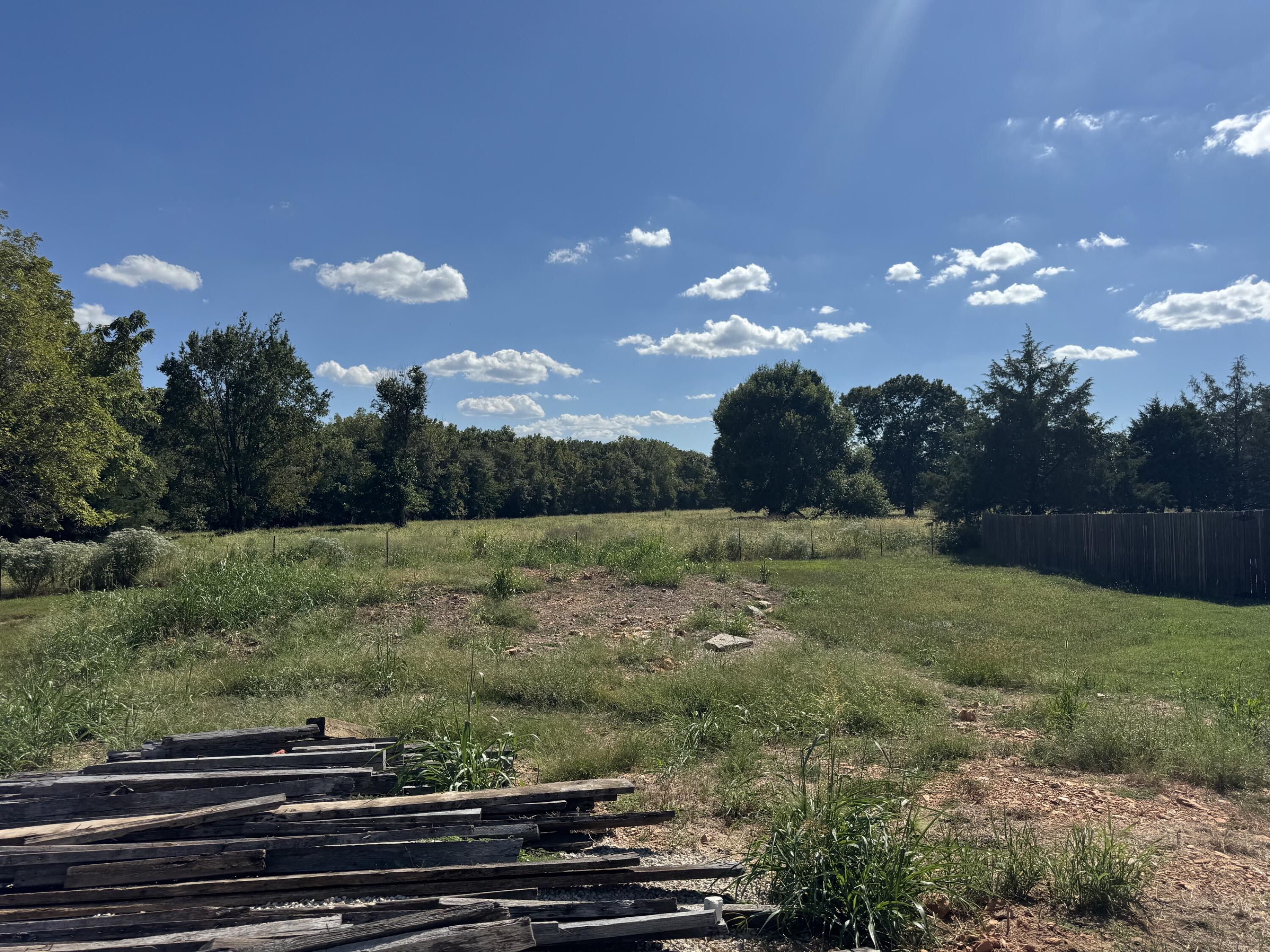 1902 North Vineyard Place Property Photo 2
