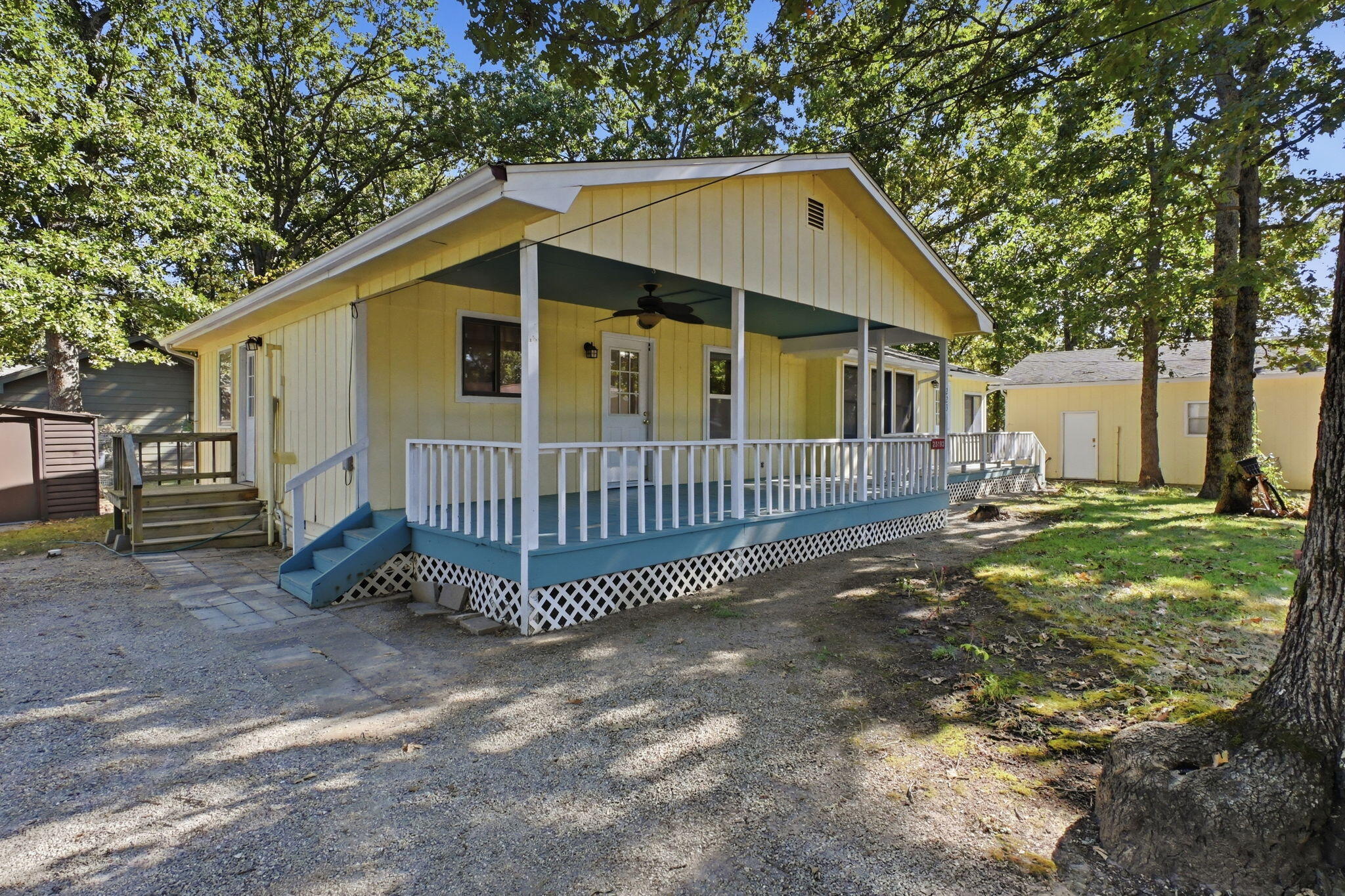 25193 Cedar Crest Drive Property Photo 5