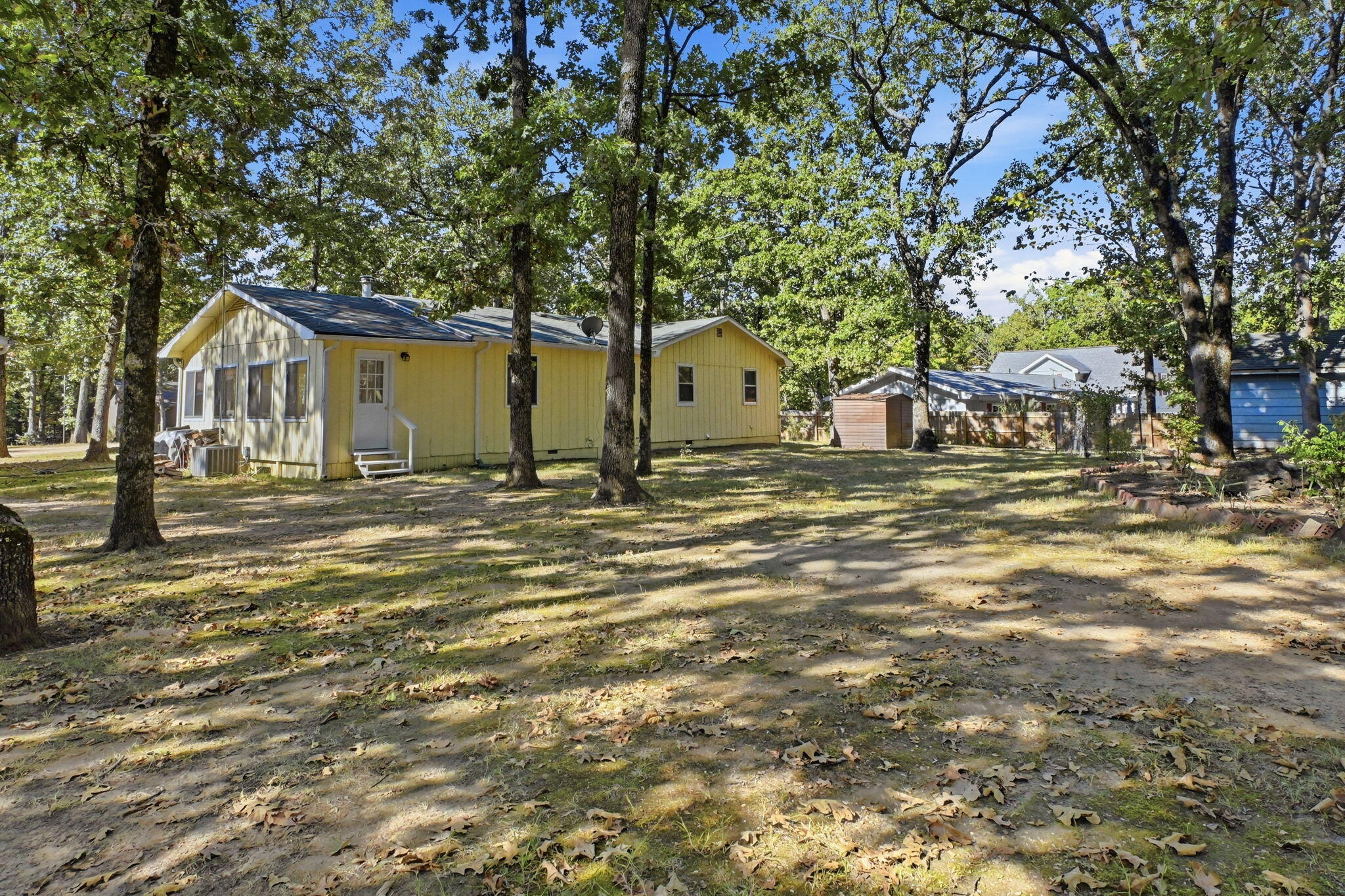 25193 Cedar Crest Drive Property Photo 9