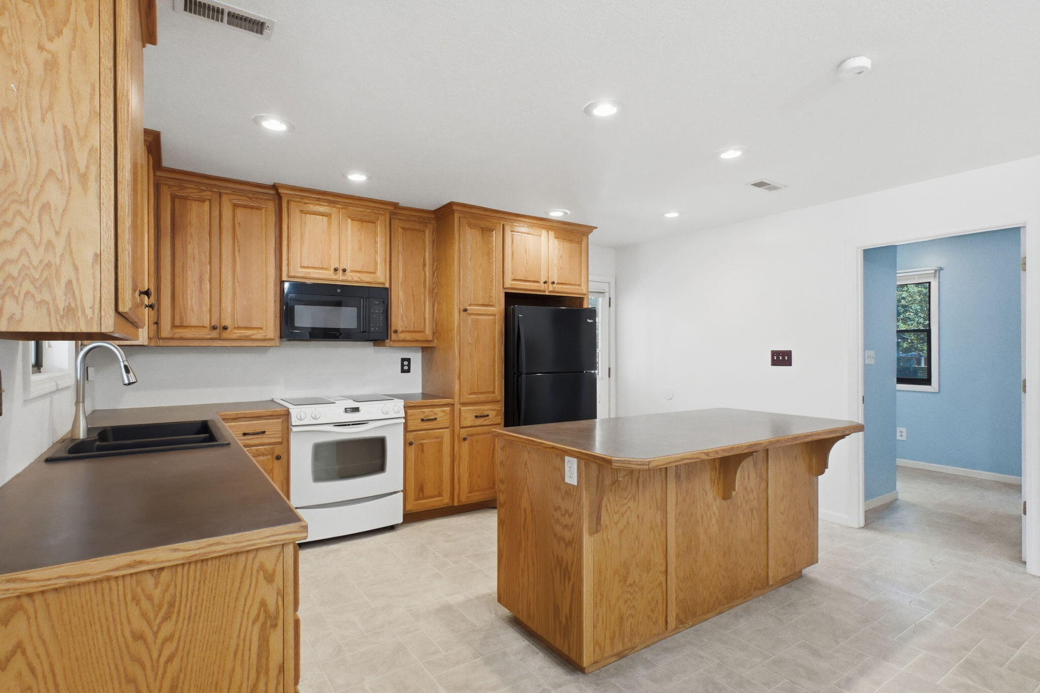 25193 Cedar Crest Drive Property Photo 12