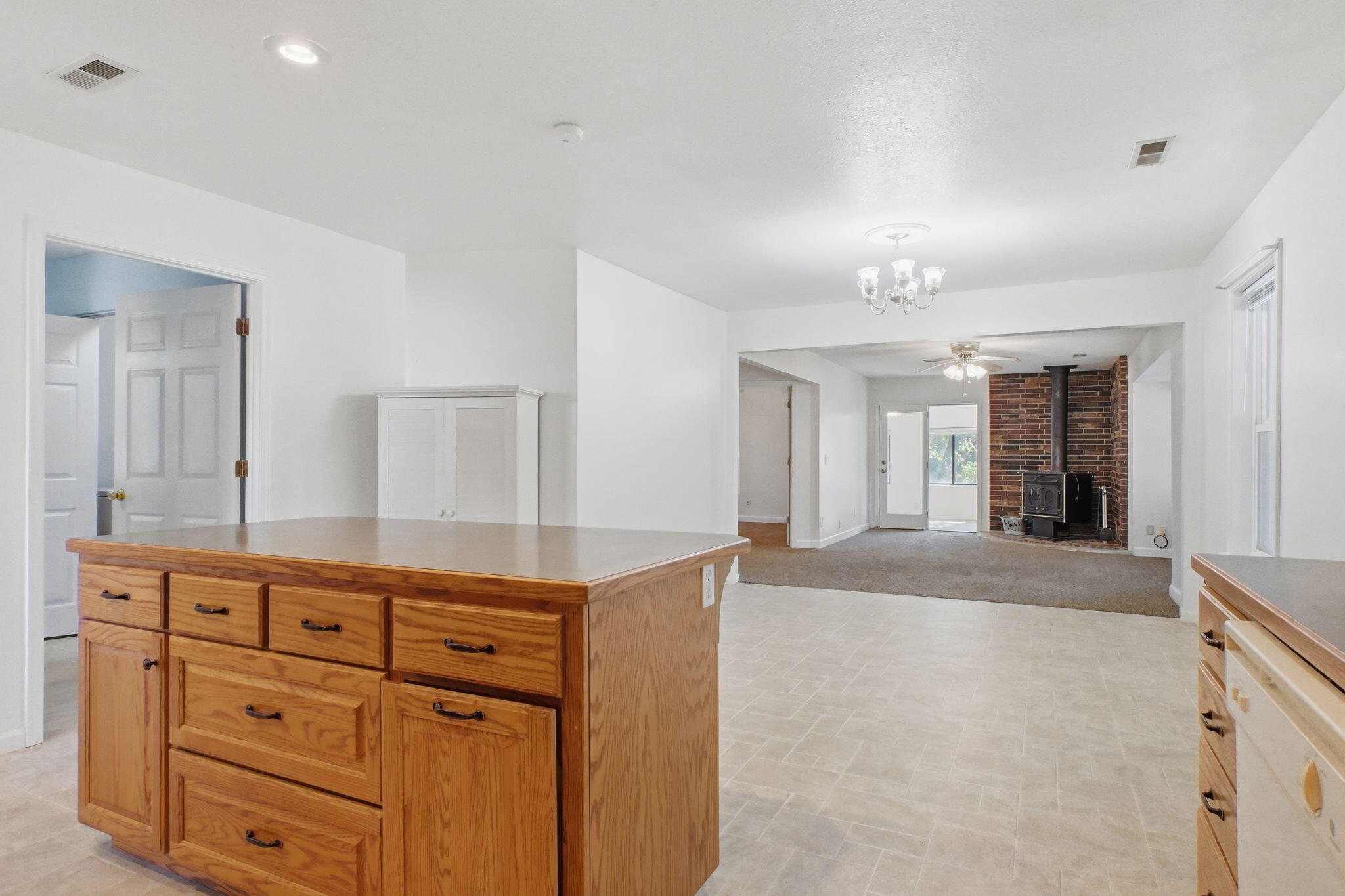 25193 Cedar Crest Drive Property Photo 14