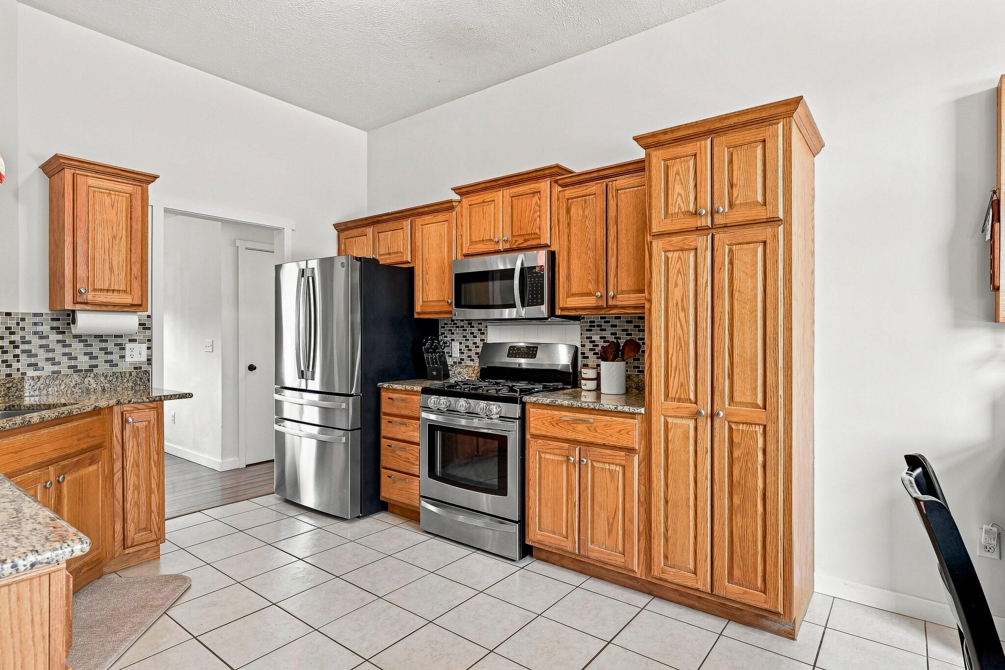 1911 Holly Springs Avenue Property Photo 7