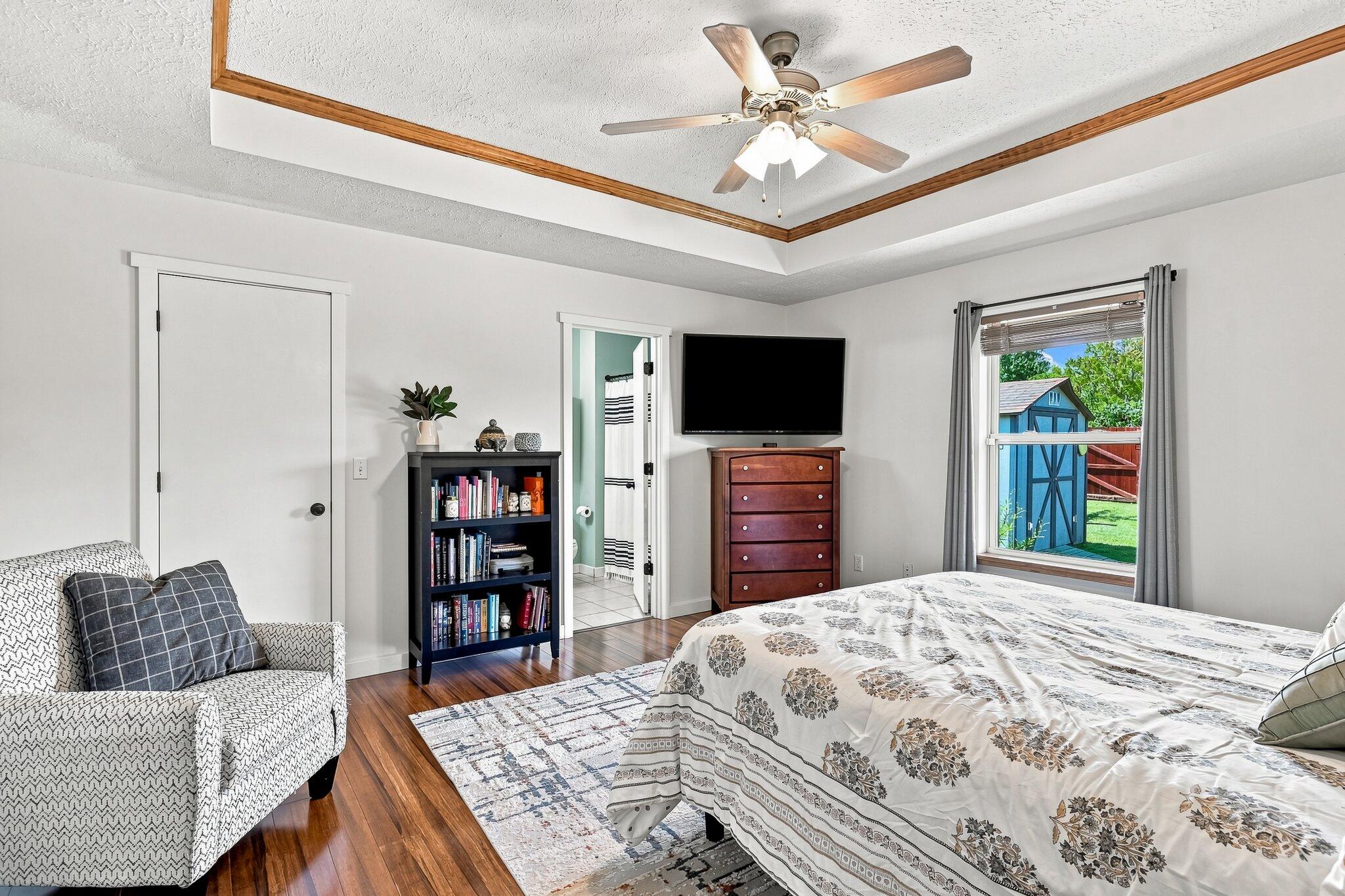 1911 Holly Springs Avenue Property Photo 11