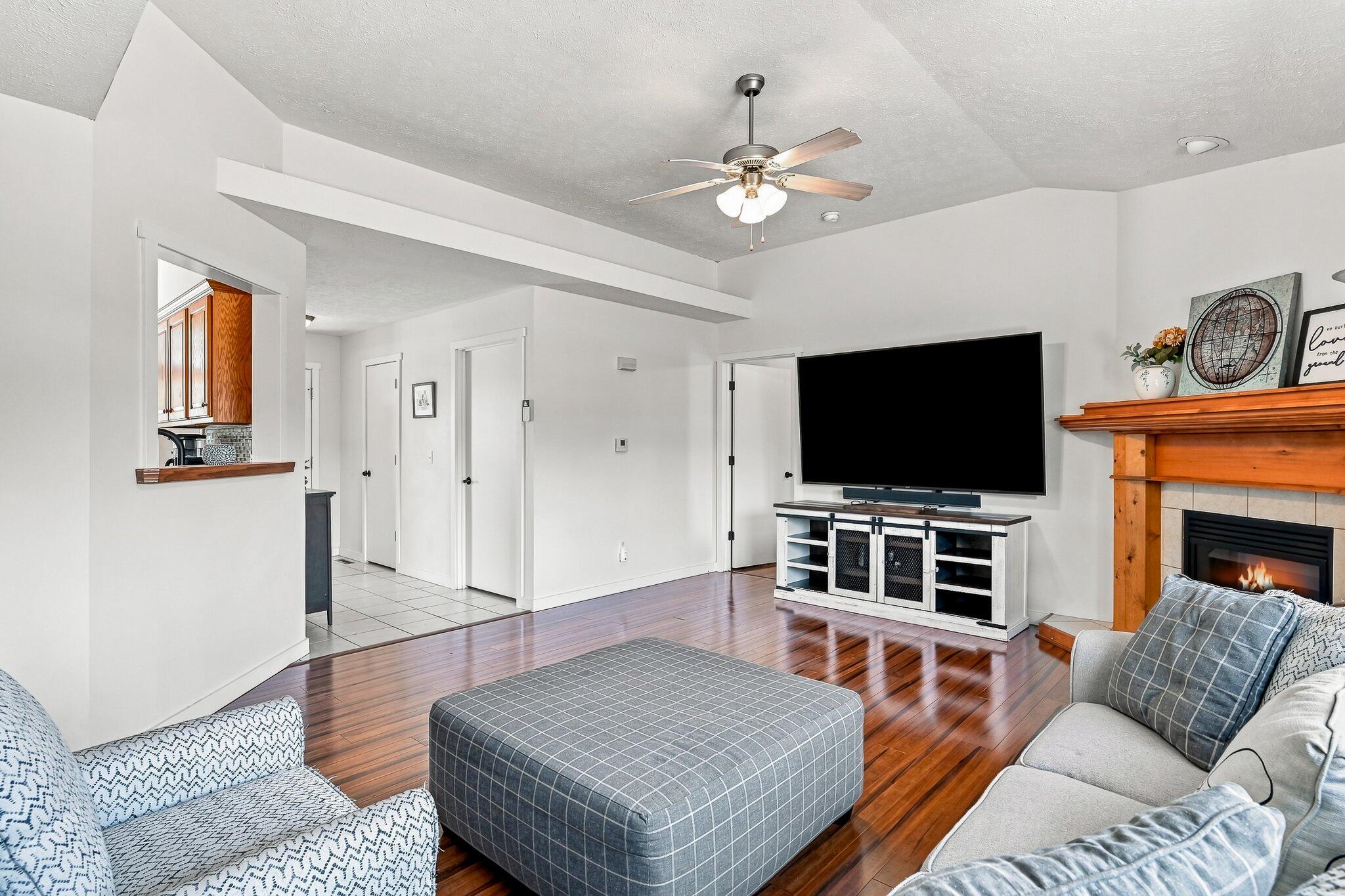 1911 Holly Springs Avenue Property Photo 16
