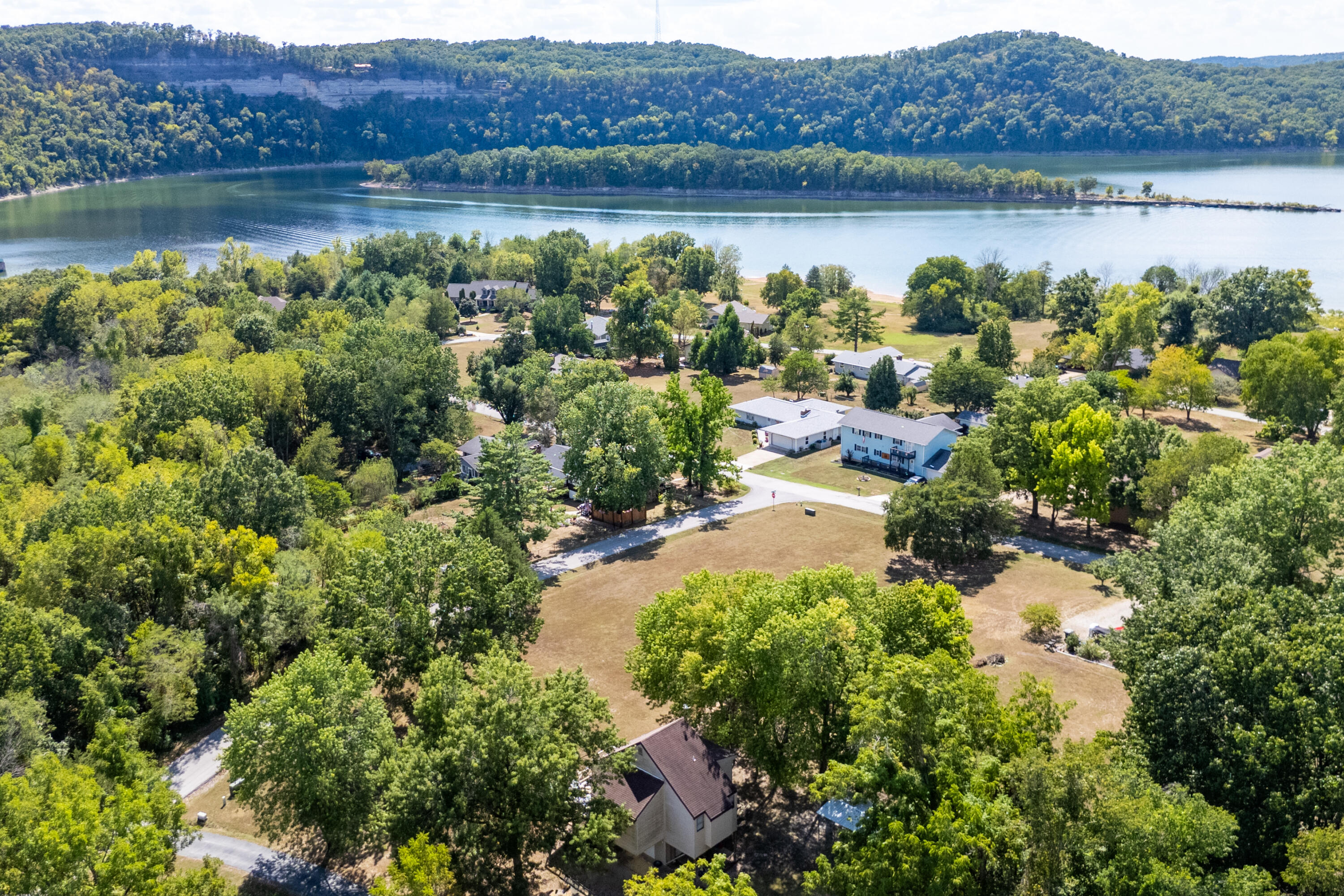 1208 Bear Den Property Photo 5