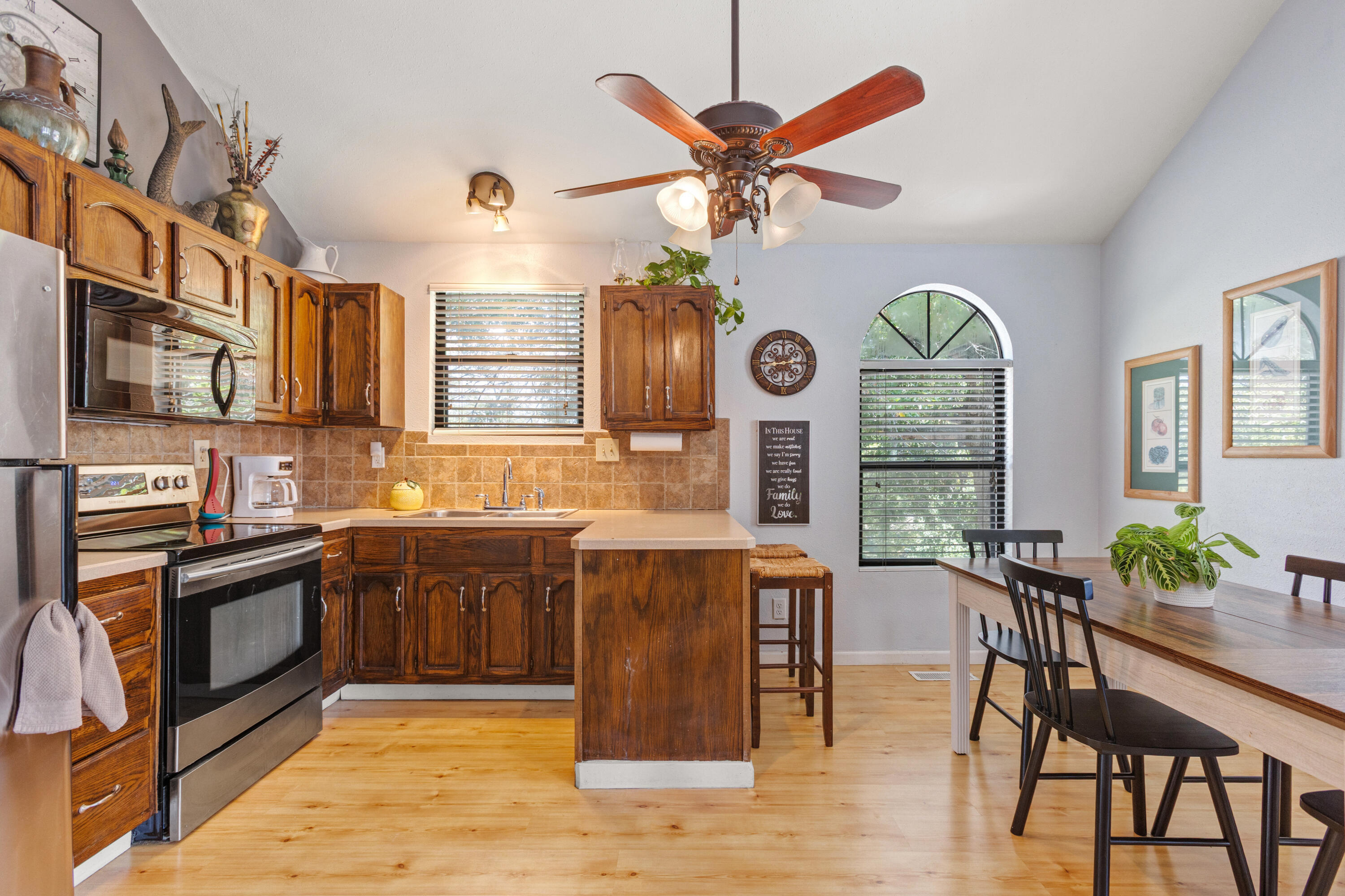 1208 Bear Den Property Photo 16